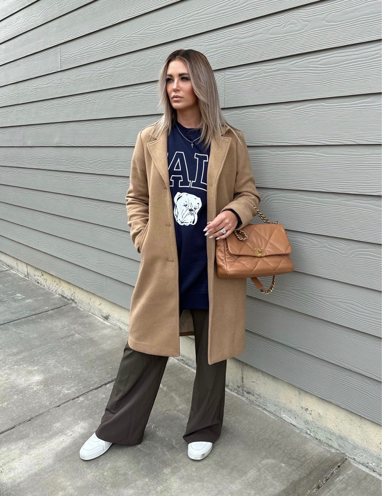 Chilly day outfit inspo!

Pants | coat | sweater | brown | ootd  | top sellers | sweatshirt 


#LTKootd #LTKOver40 #LTKMidsize