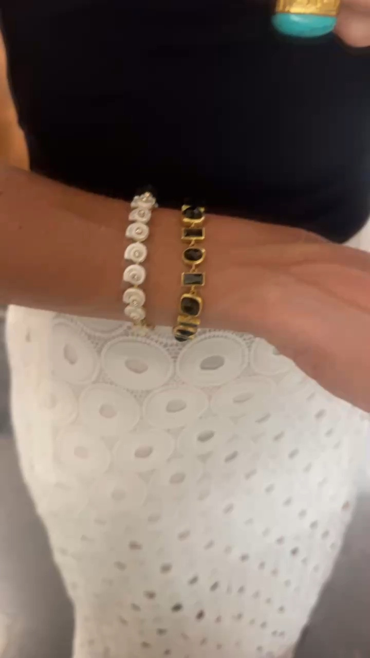 Love a fun tennis bracelet, something fancy mixed with something inexpensive. 

#fall #jewelry #bracelets #giftsforher 

 #LTKootd