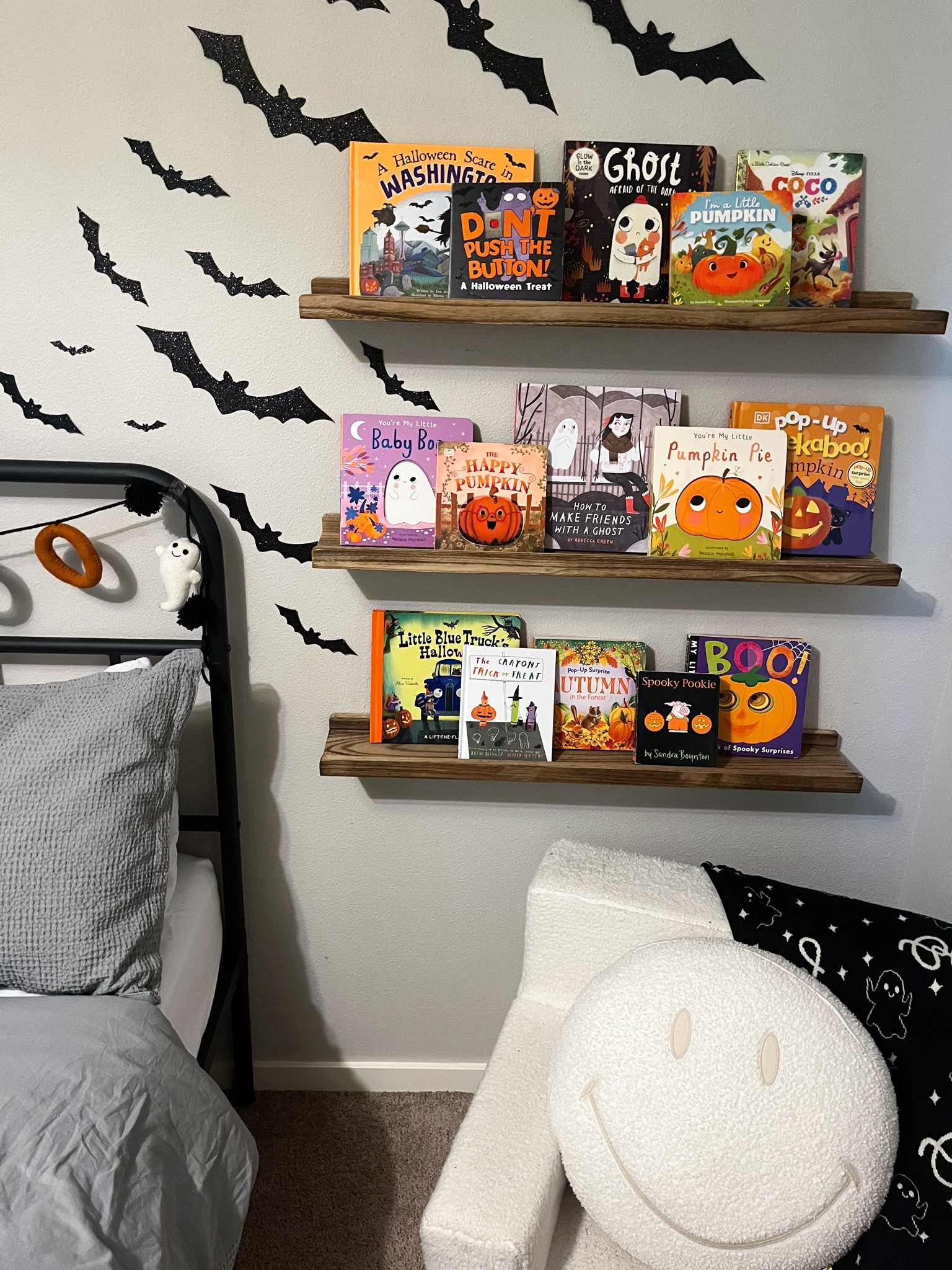 Kids Halloween shelfie with some of our favorite Halloween books

Halloween books, kids books, seasonal decor, kids room

#LTKKids #LTKSeasonal #LTKHome