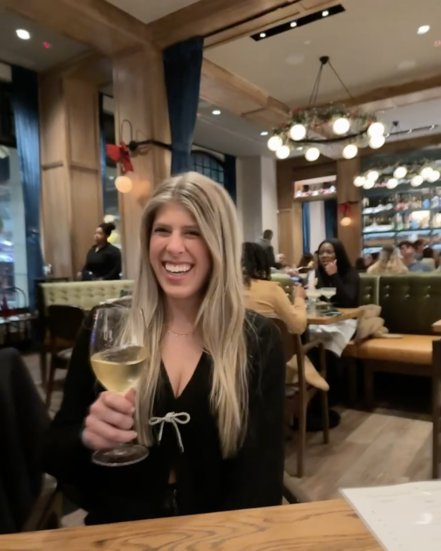 This is a very subtle Holiday Look! I love the rhinestone bow to sparkle it up but still casual chic. 

Rhinestone | Christmas Party Outfit | Christmas Outfit | NYE Outfit 

#LTKHoliday #LTKSeasonal #LTKParties