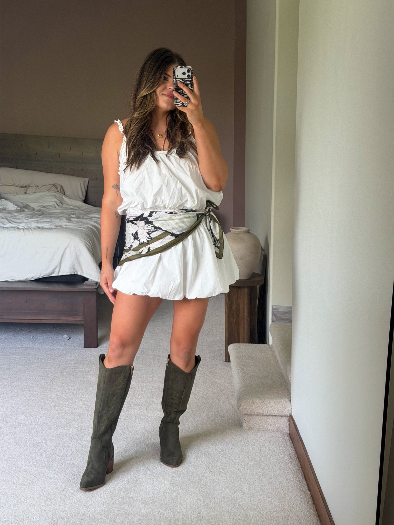 Summer western vibes outfit!

Wearing xl in this white dress from free people
Sage green cowboy boots tts 
This handkerchief/ scarf is big enough for the thick tummy girls 
Cute for a country concert or Nashville

Midsize, size 12, size 14, mom style, curvy outfit