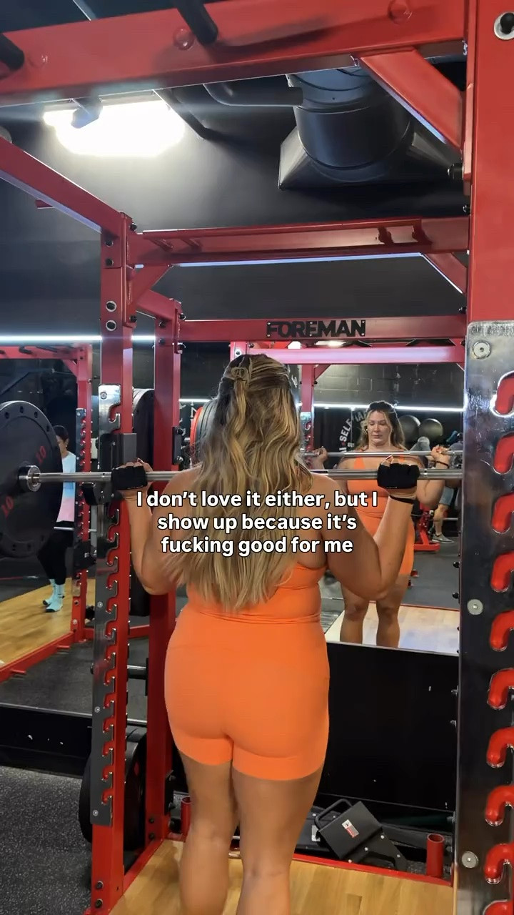 workout set details! im wearing an xl!