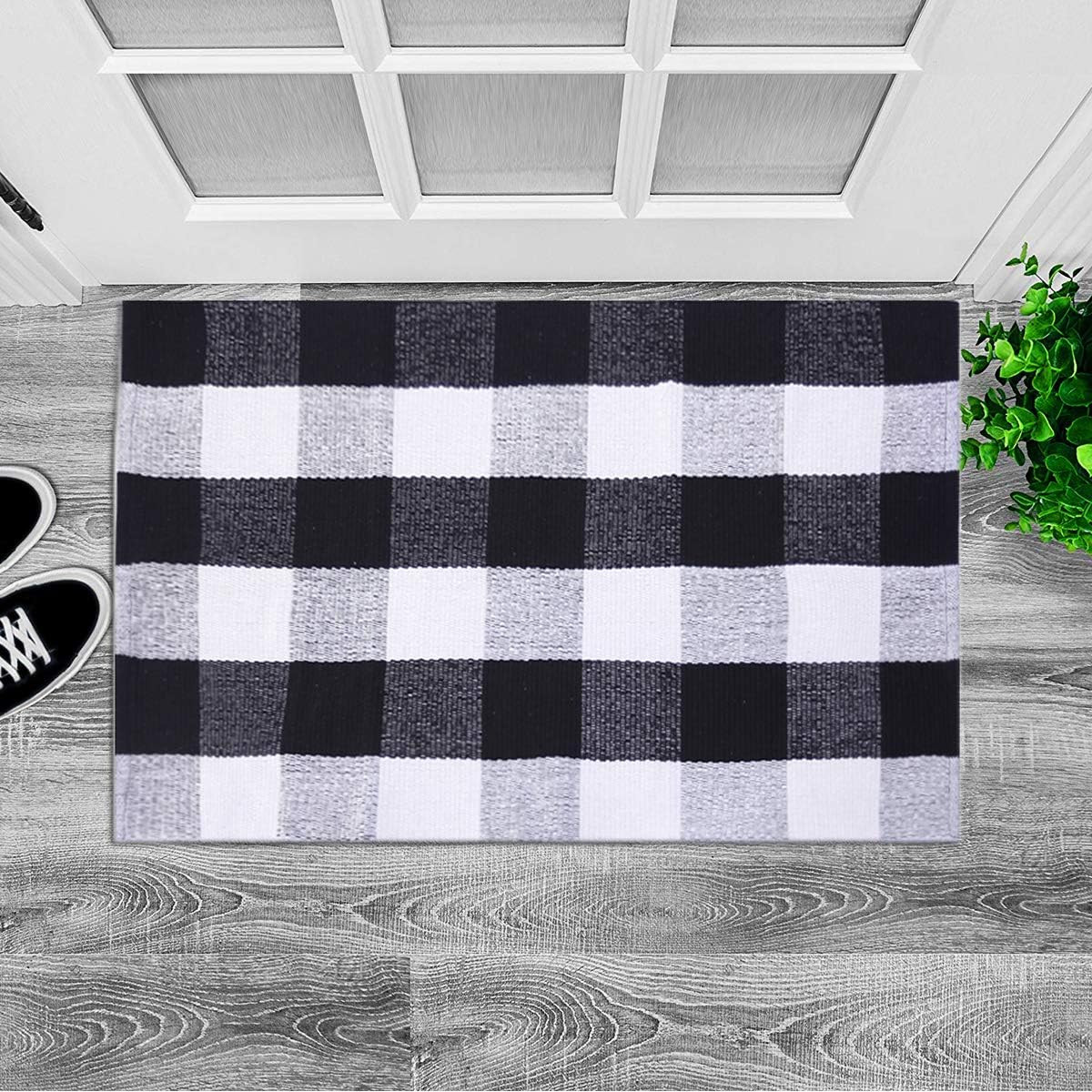 Cotton Rug Buffalo Checkered Plaid Rug Door Mat for Entry Way Washable Doormat Layering Mats(24" ... | Amazon (US)