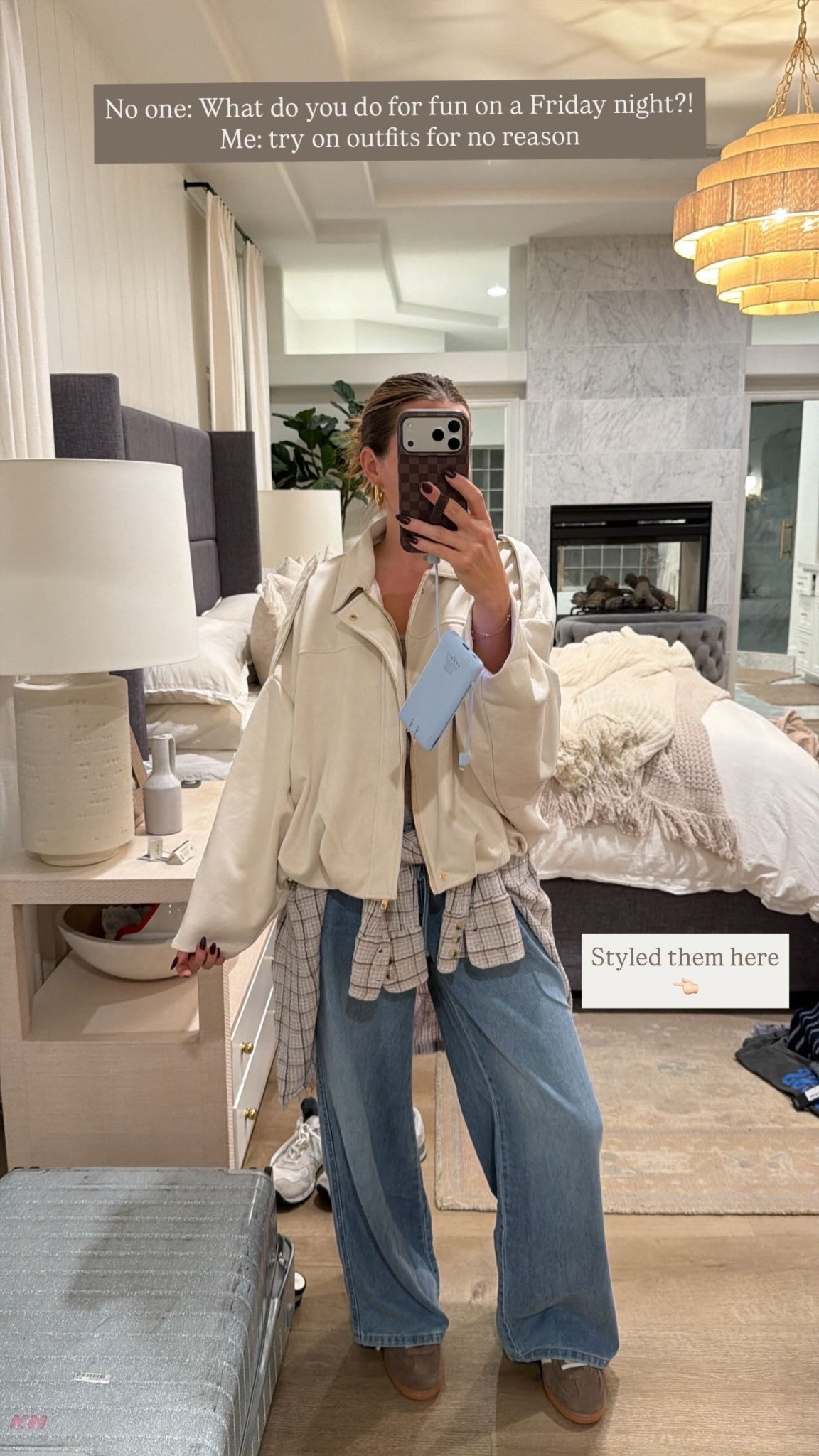 No one: What do you do for fun on a Friday night?!
Me: try on outfits for no reason Styled them here
👈🏻