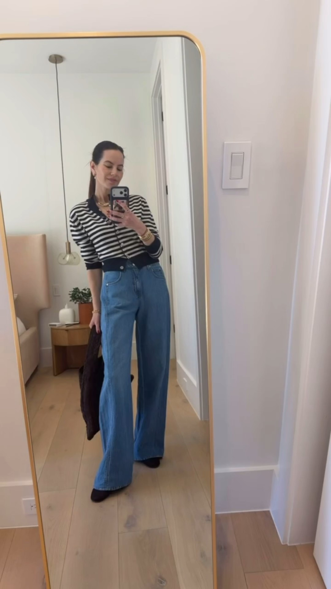 Styling these wide leg jeans for spring! Linking a similar cardigan, mine is old and sold out! Also linked looks for less  

Women’s fashion, spring fashion, spring style, spring outfits, spring outfit inspo, spring ootd, women’s spring outfit, winter to spring style, winter to spring transitional outfit, chic style, mom fashion, mom style, wide leg jeans, high rise jeans



#LTKootd #LTKOver40 #LTKSeasonal