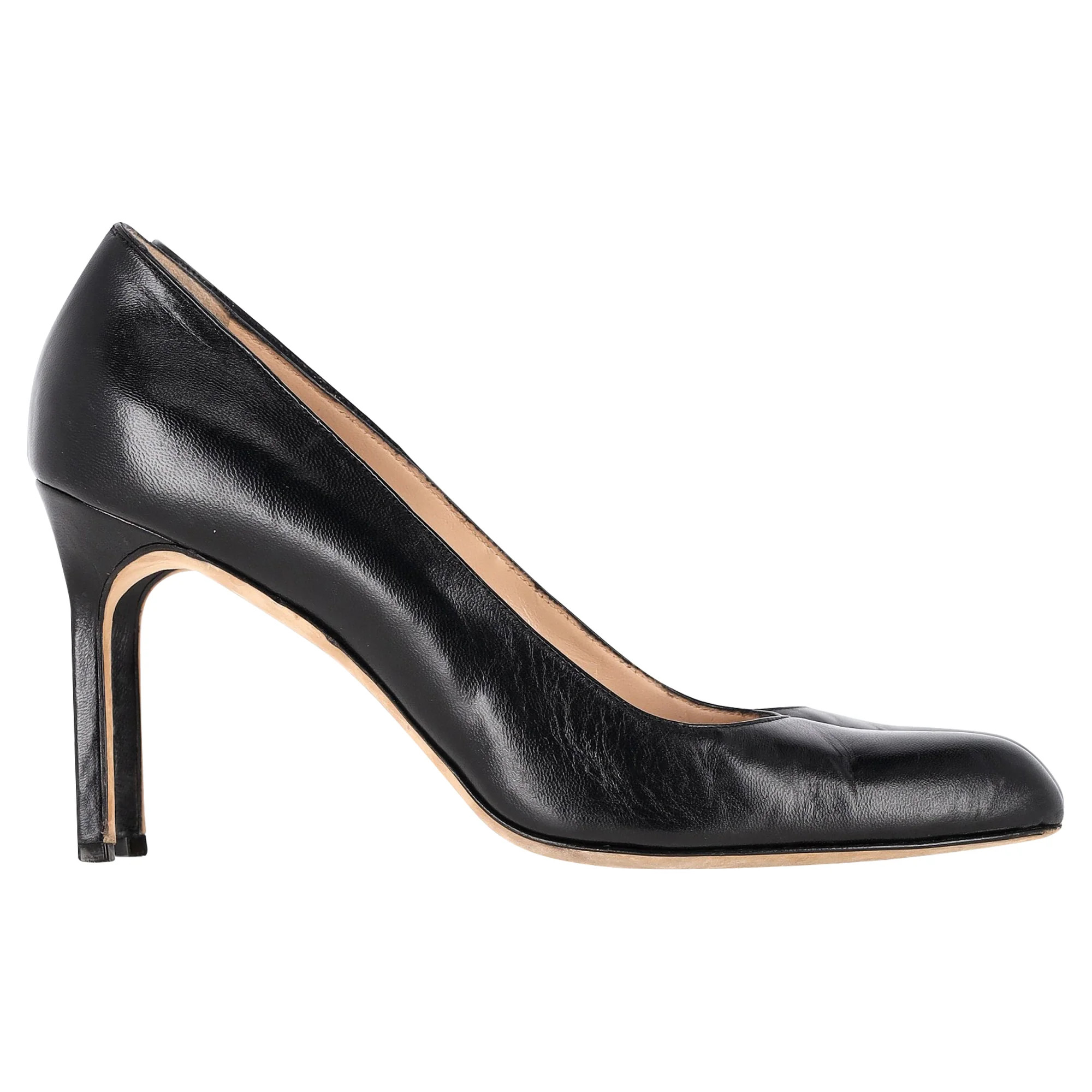 Manolo Blahnik Round-Toe Pumps in Black Leather | Shop Simon