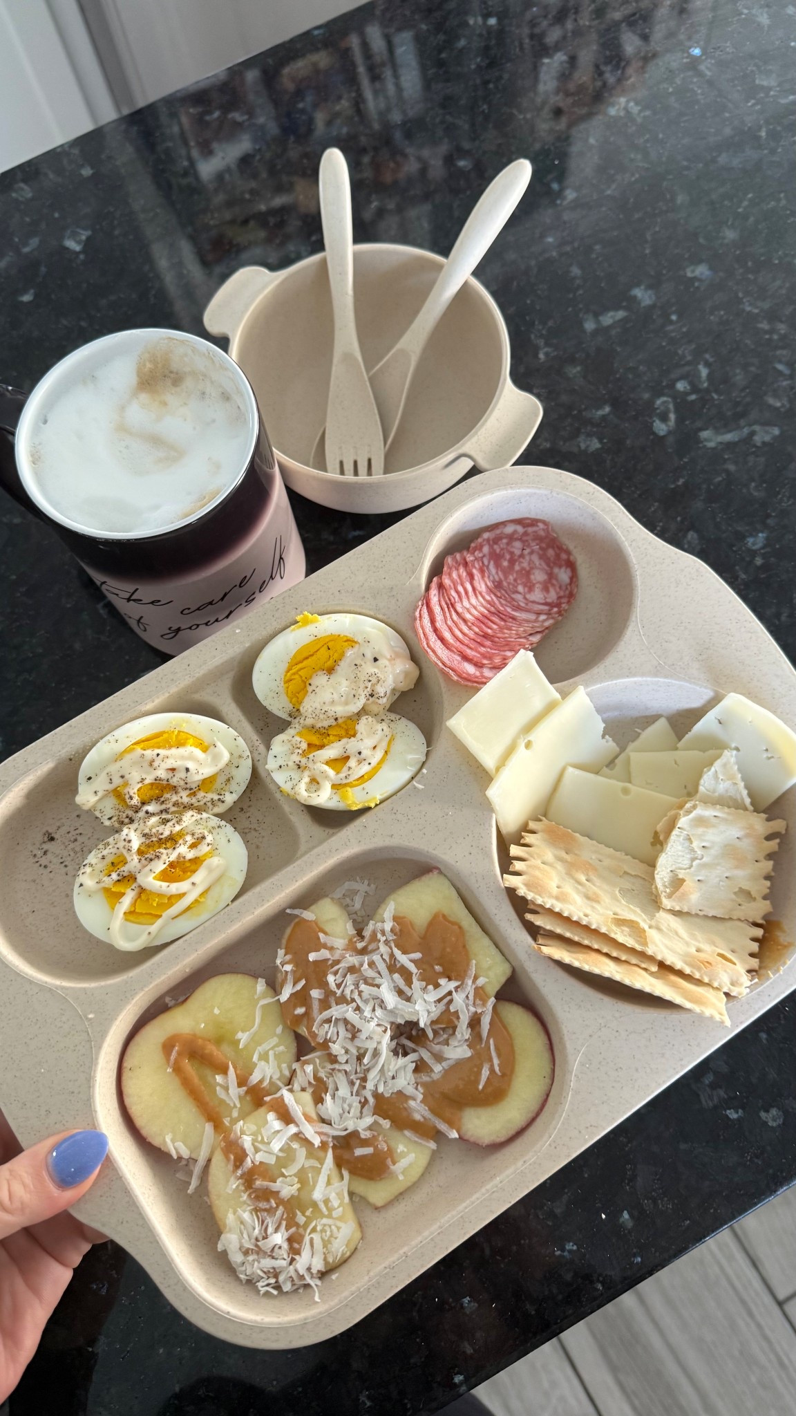 Kids dish ware - set of four includes; sectioned plate, bowl, cup and silverware !

Honestly use it for myself as well

#kitchen #amazonfind #plates #kidsfood #kitchenware #kitchenfinds