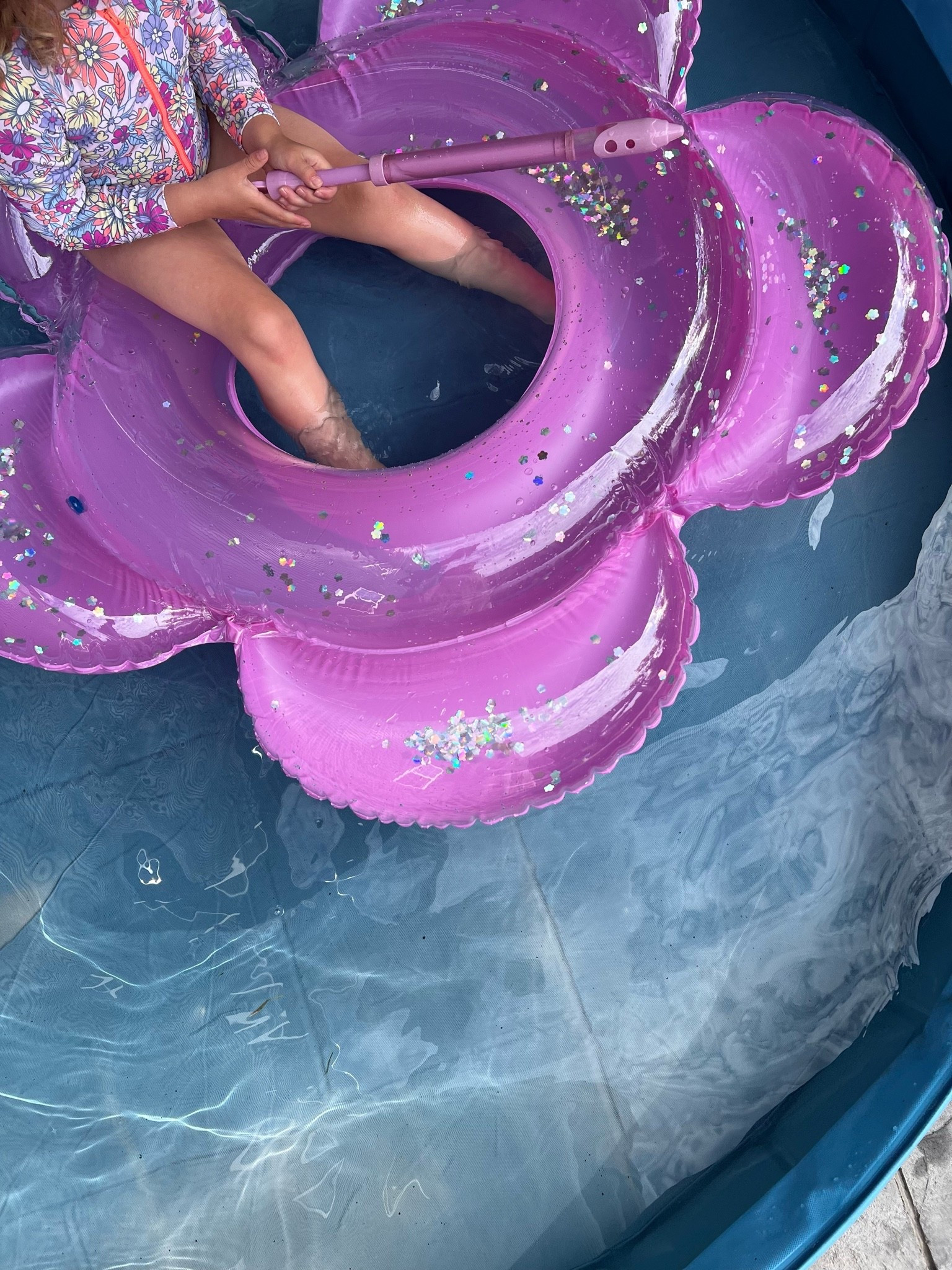 Glitter flower pool tube for toddlers