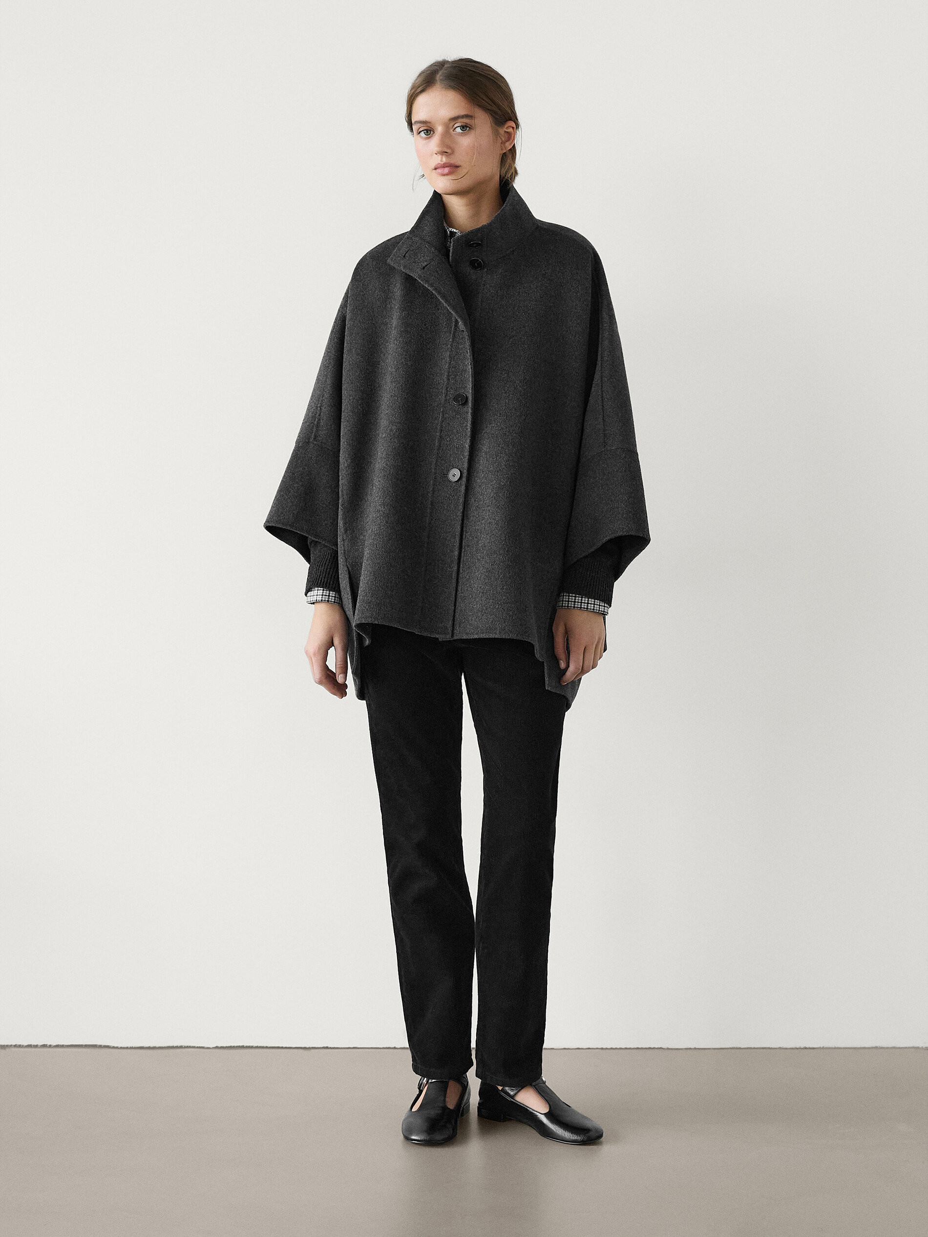 Wool blend voluminous cape | Massimo Dutti US