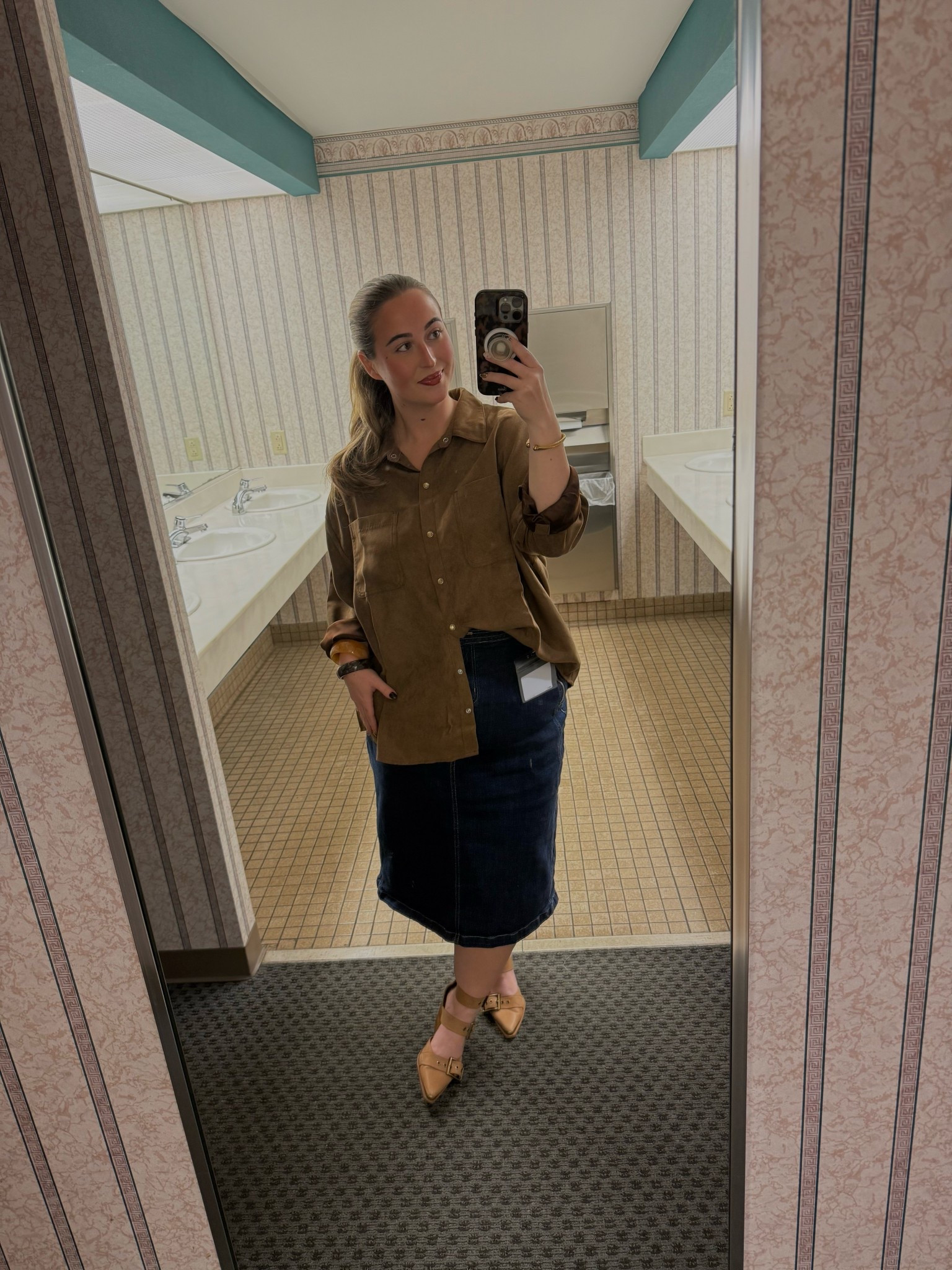 denim and suede will always be an underrated combo 😍

#LTKMidsize #LTKFindsUnder100 #LTKFindsUnder50