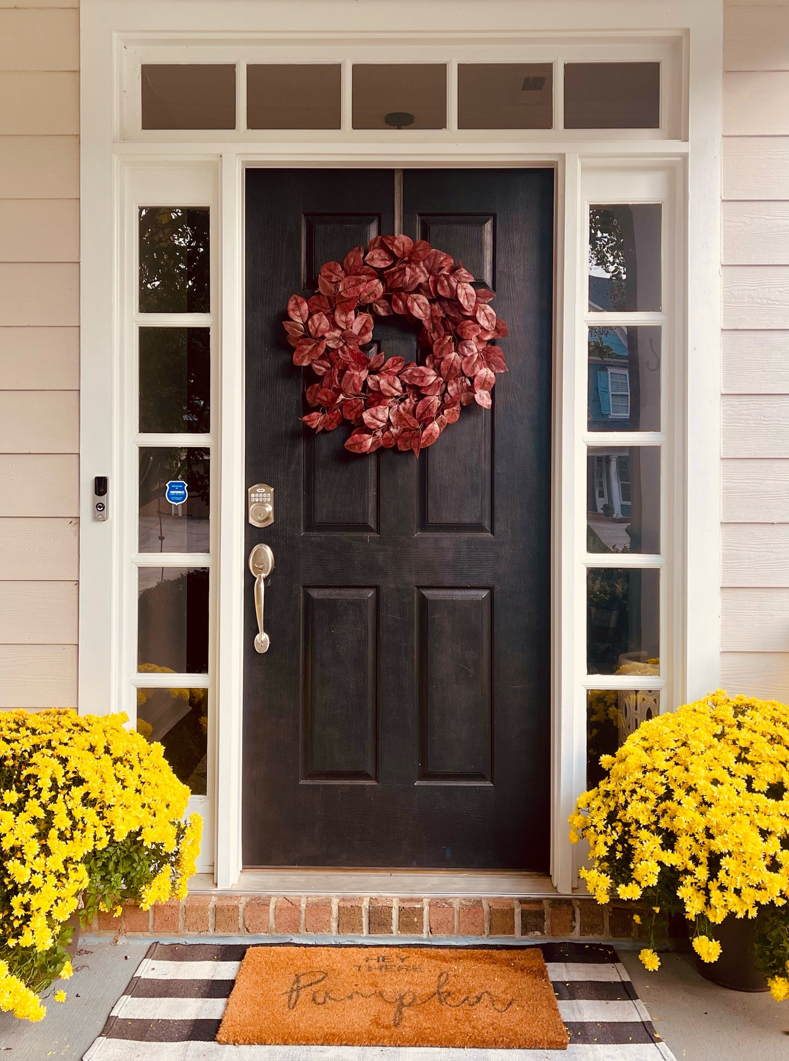 Fall wreath 
Fall front porch decor 
Fall doormat 



Target fall home 
Amazon fall home decor 

#LTKStyleTip #LTKFindsUnder50 #LTKHome