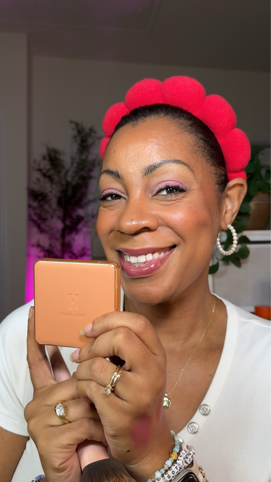 Wearing one of my favorite powder bronzer that actually is the perfect bronze shade for my skin. It doesn’t come off red it doesn’t come off orange and it’s not patchy. I’m wearing Acacia ember. ￼

Summer makeup

#LTKBeauty #LTKSeasonal #LTKOver40