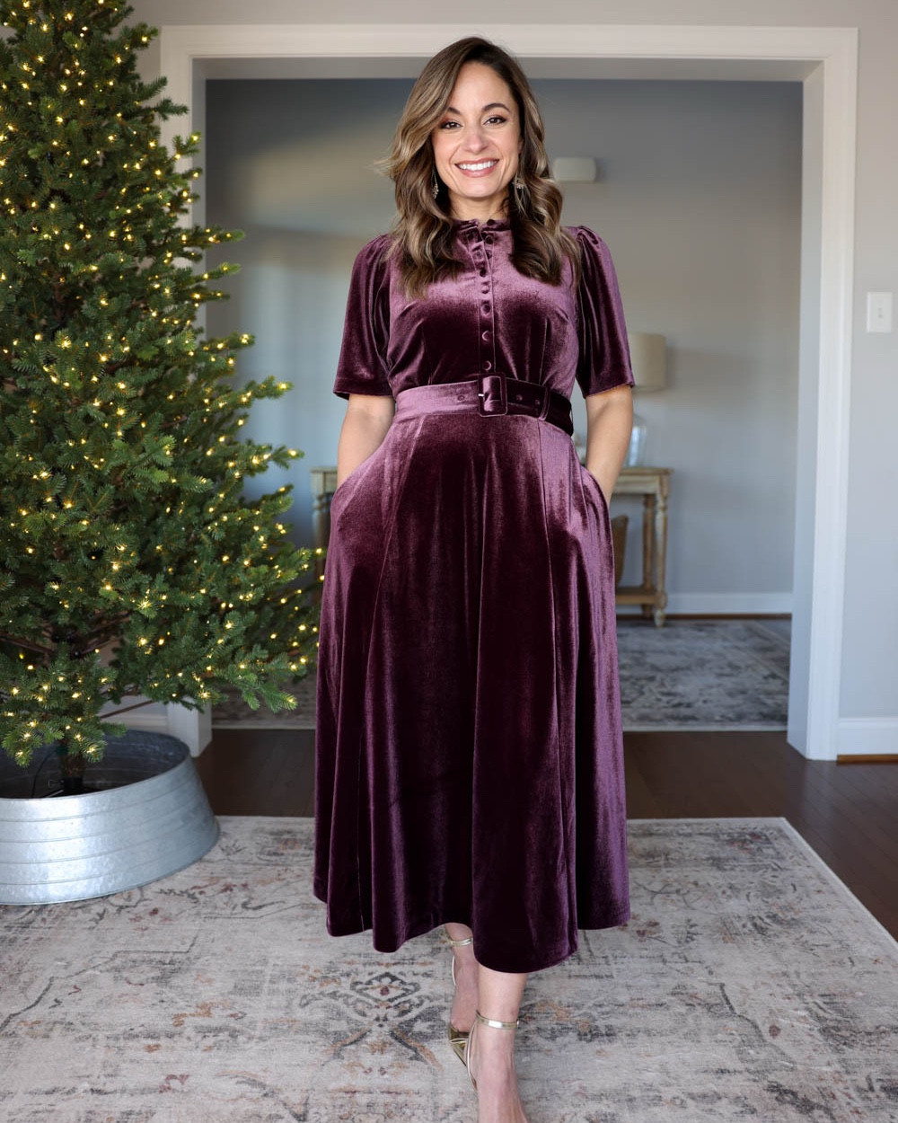 Velvet petite-friendly formal holiday outfits!

Outfit 1:
Purple Velvet Dress (Boden): petite 0 - runs large at the chest
Heels: tts

Outfit 2:
Velvet dress (J.Crew Factory): petite 00
Heels: tts

Outfit 3:
Jumpsuit (BR Factory): petite xxs - true to size with stretch. 
Shoes: sold out unfortunately 

My measurements for reference: I’m 4’10” and 105lbs. My bust, waist, and hip measurement is 32”, 24”, and 36”.

#LTKPetite #LTKSeasonal #LTKHoliday