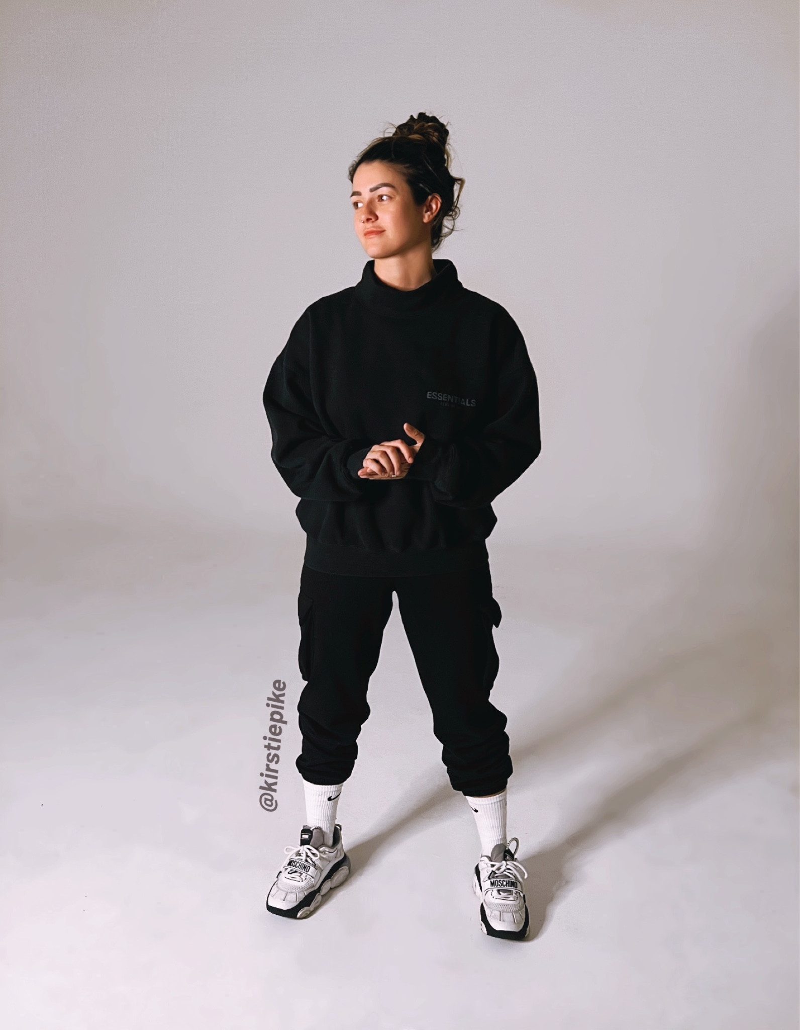 The comfiest loungewear fit 😍

#tomboy #androgynous 

#LTKmens #LTKfit #LTKtravel