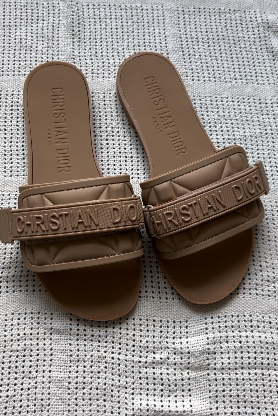 Dior slides dhgate 

#LTKFindsUnder50 #LTKStyleTip #LTKShoeCrush