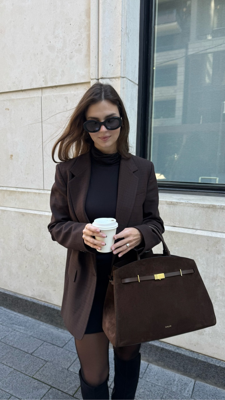 Currently in my brown era 🤎

#fallstyle #fallaesthetic #falloutfit #autumn #thatgirlaesthetic #minimalaesthetic #brownaesthetic