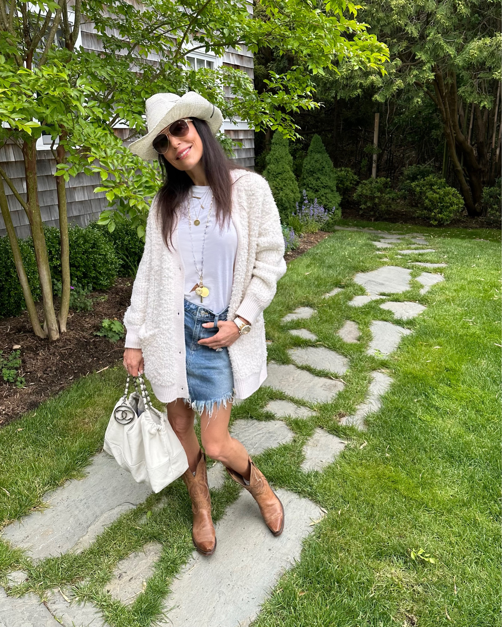 Love this Vince teddy cardigan! Linked the rest of my outfit details below. 

#LTKstyletip #LTKFind #LTKSeasonal