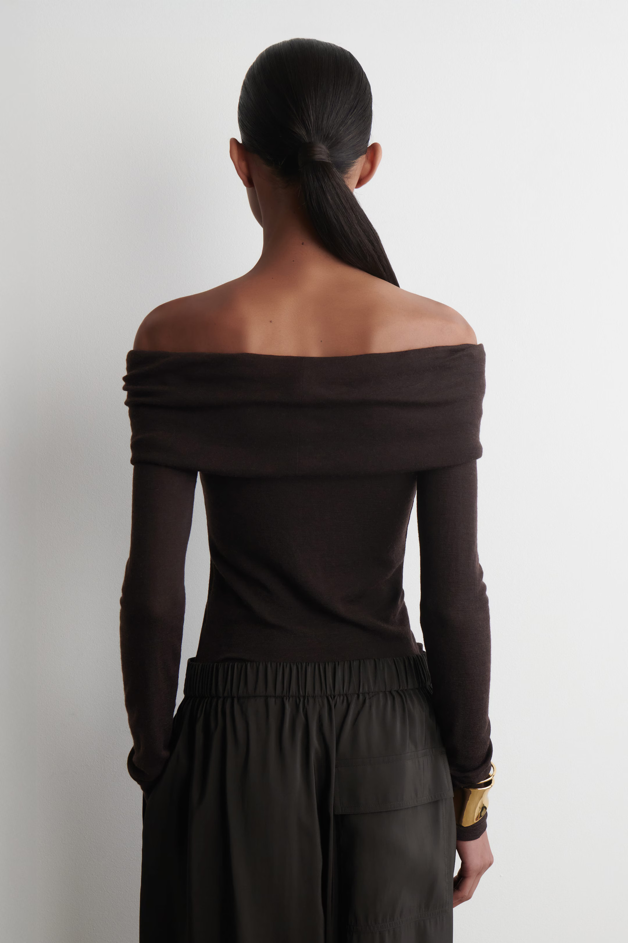 OFF-THE-SHOULDER MERINO WOOL TOP - DARK BROWN | COS GB | COS UK