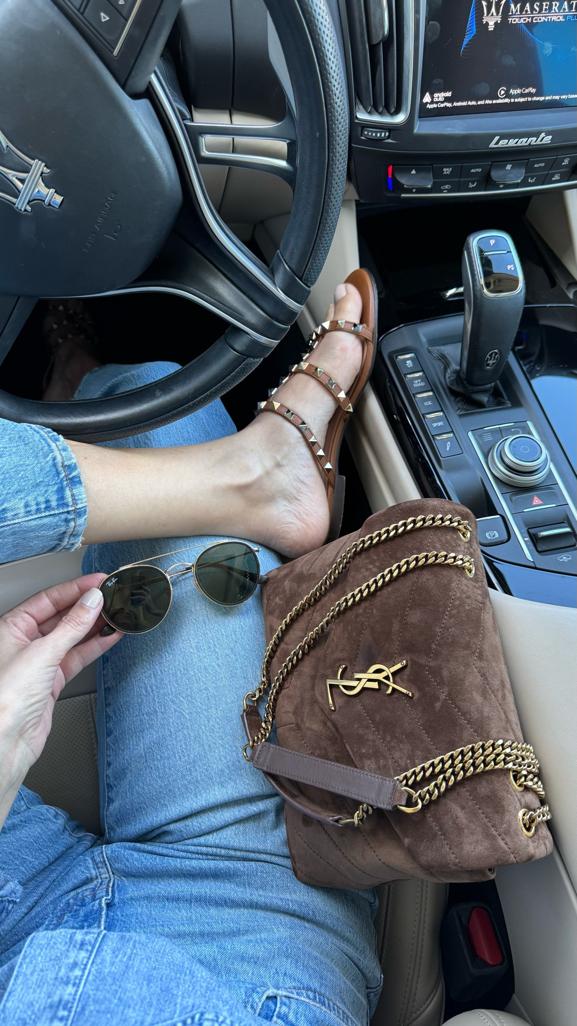 Casual denim on denim outfit that I’m wearing today! Super comfortable and stylish. Fits true to size and I’m wearing size small

#LTKStyleTip #LTKSeasonal #LTKU