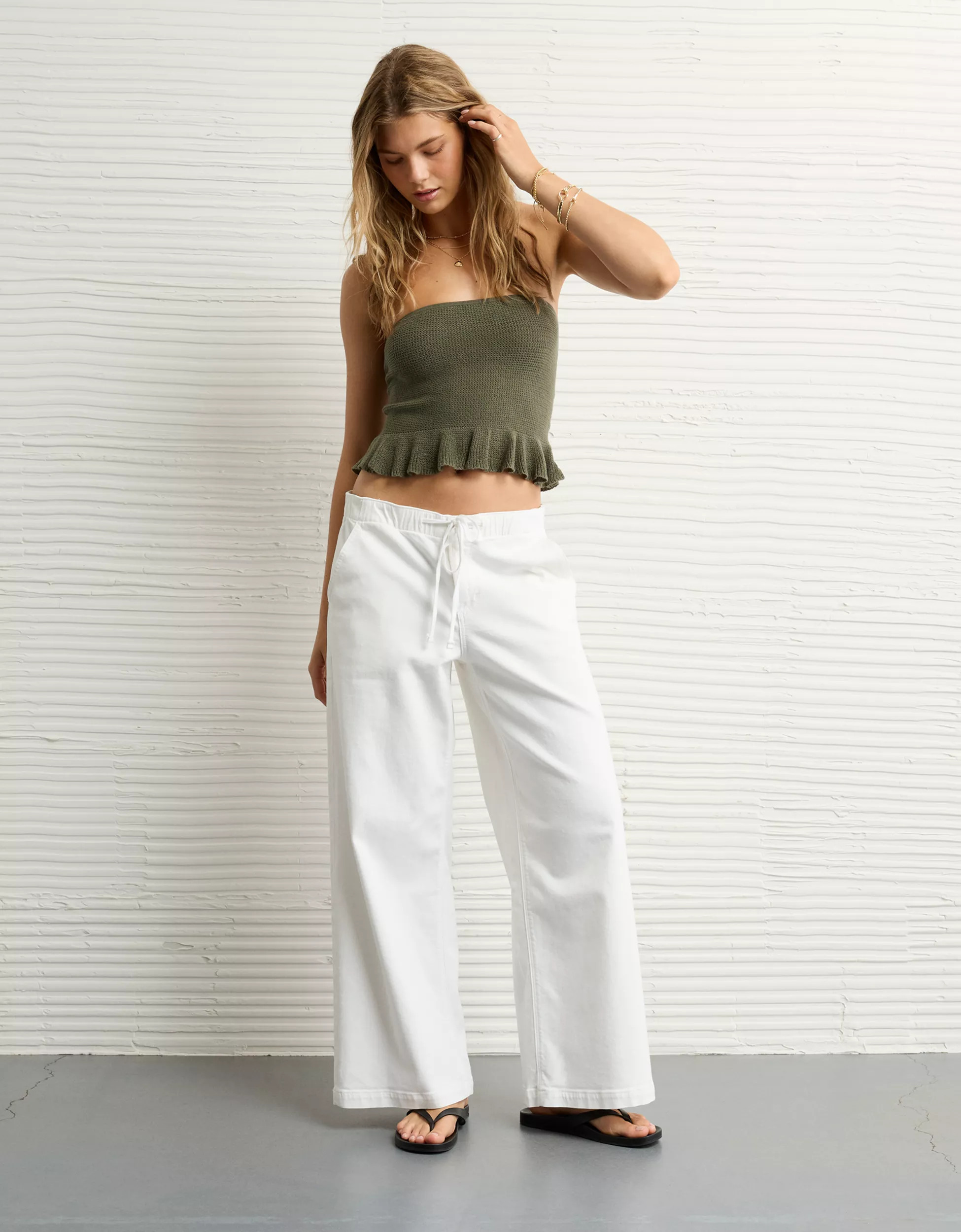 AE Stretch Low-Rise Ultra Wide-Leg Pull-On Jean | American Eagle Outfitters (US & CA)