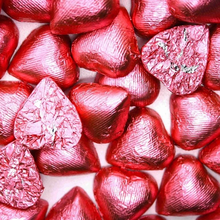 BAYSIDE CANDY MILK CHOCOLATE HEARTS BRIGHT PINK FOILED, 2LBS | Walmart (US)