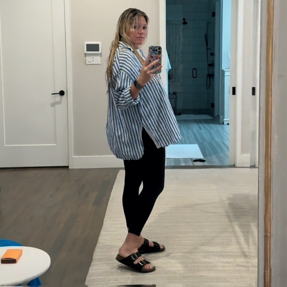 Pregnancy errand ootd

#LTKBump #LTKActive #LTKFitness