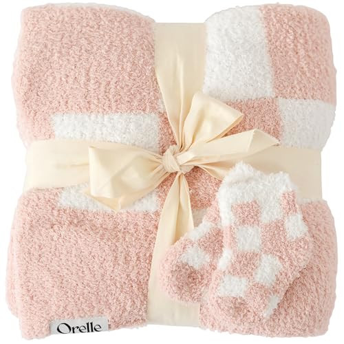 Orelle Checkered Baby Blanket and Socks Set | Pink | Amazon (US)