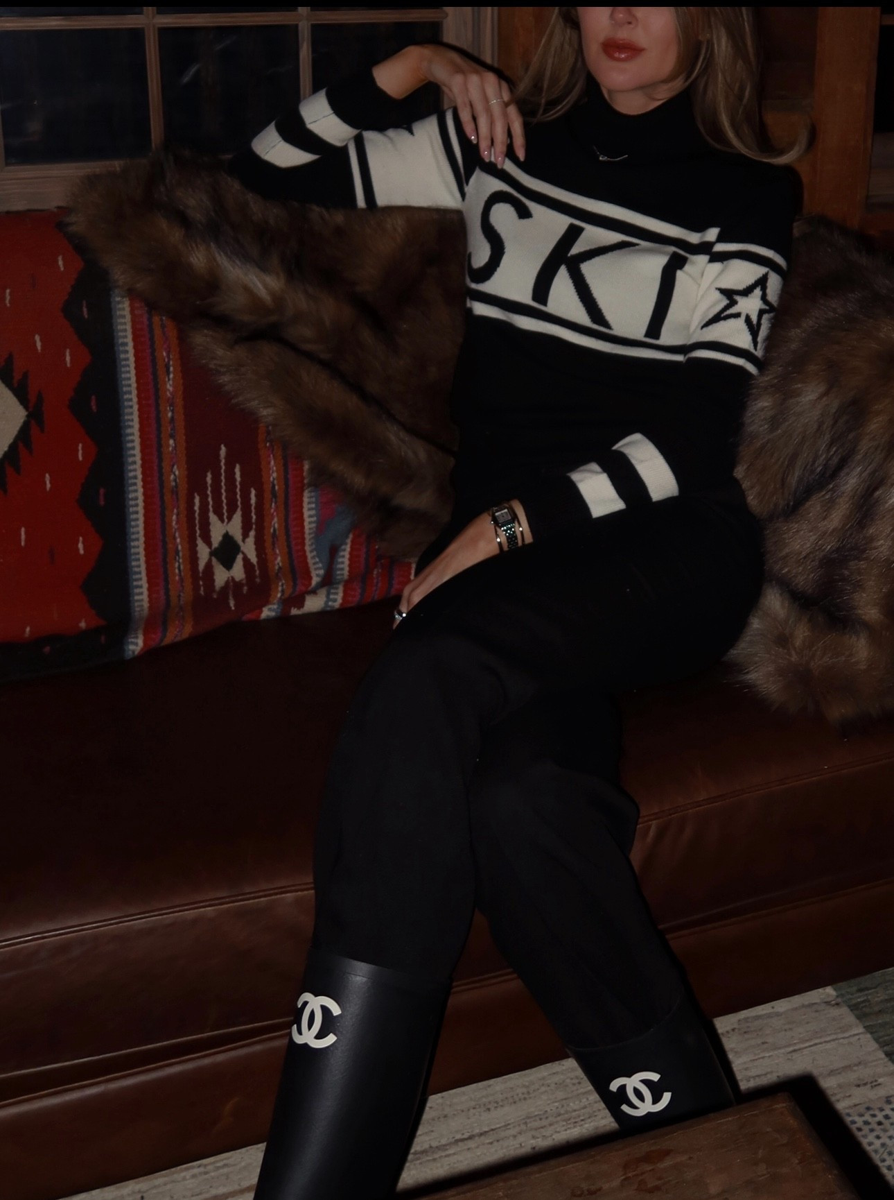 Apres ski outfit ideas
Perfect moment sweater