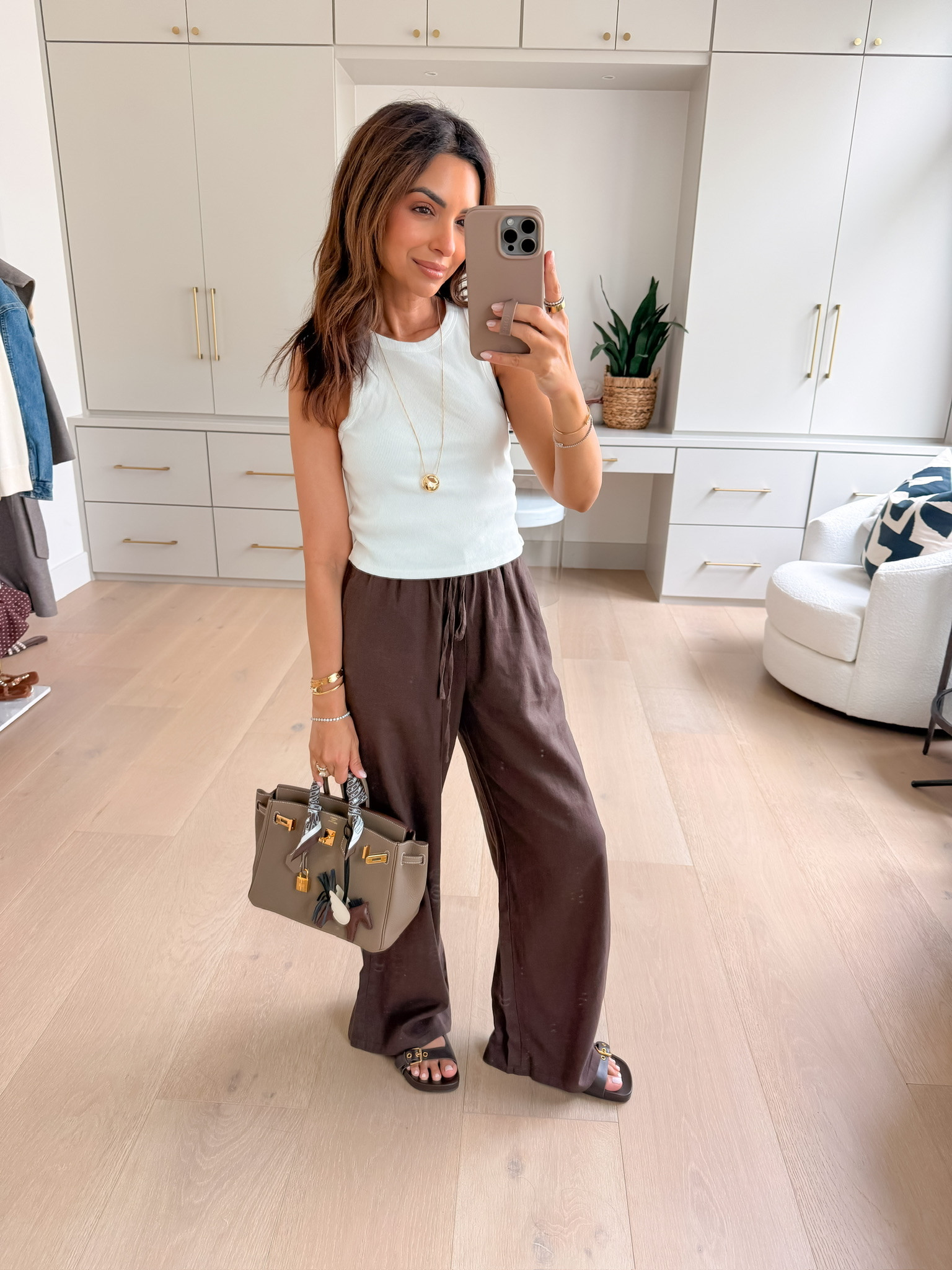 How to style a brown linen set for spring 🤎

#LTKootd #LTKPetite #LTKOver40