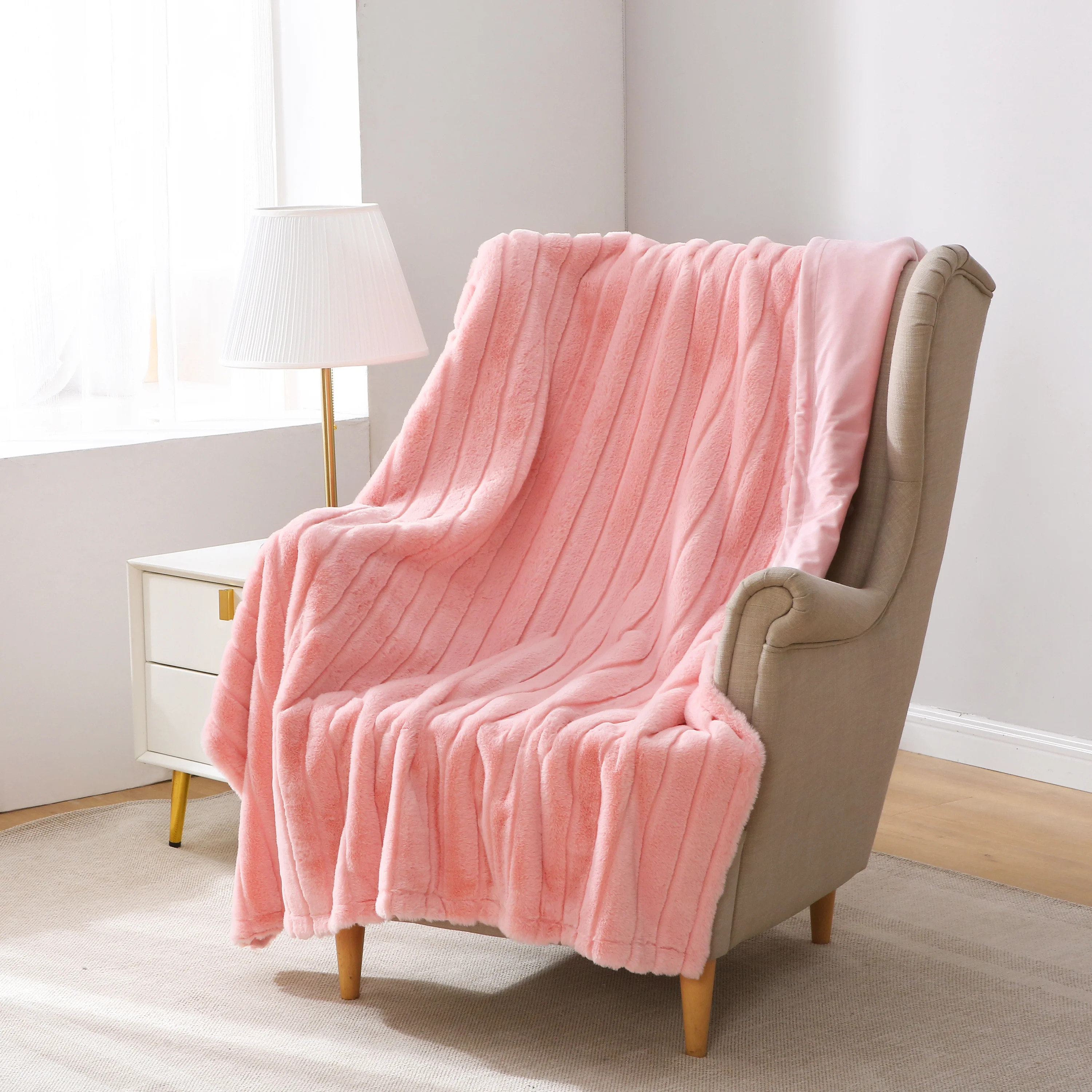 Mainstays Pink Stripe Faux Fur Throw, 50" x 60", Adult/Teen | Walmart (US)