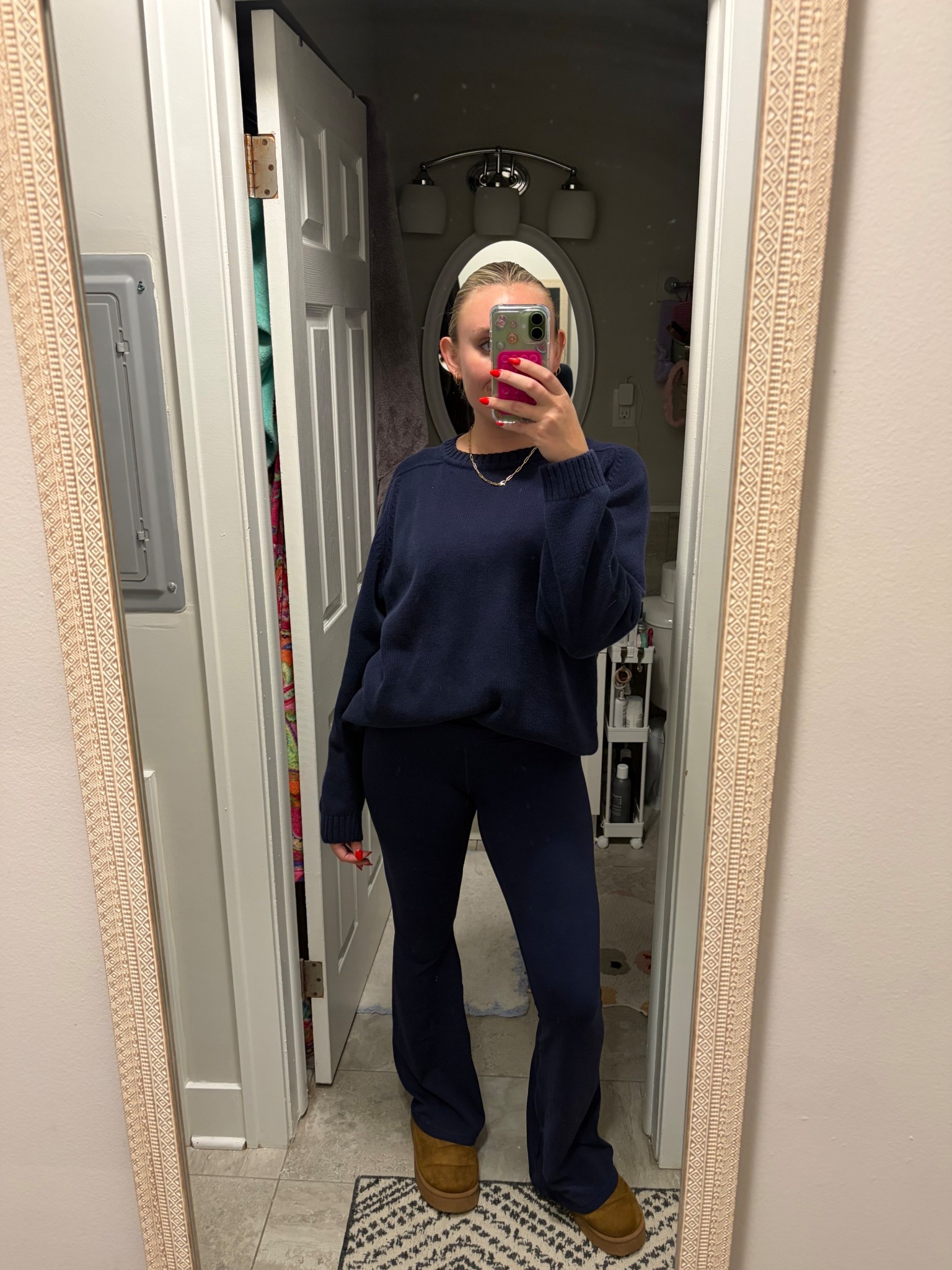 Navy is the new black? I think so! This is my go to errands outfit. 

I start with my favorite comfy bralette from target of course. Under I usually sport a white old navy short sleeve for extra warmth. On top I have on my classic lands end navy sweater. 
For bottoms, these are the aerie flare leggings (AKA yoga pants - if you know, you know). 

I have my Ugg slipper dupes on to compete this look!

#LTKootd