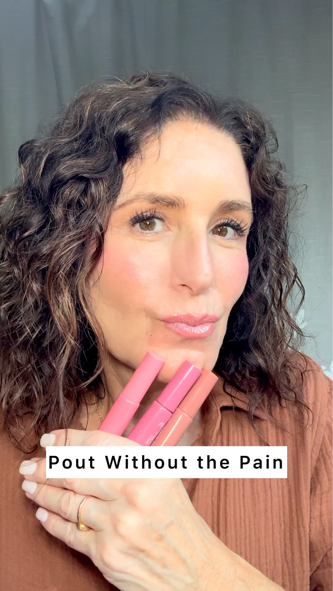 Thursdays Under $30 💄
This Clarins Lip Perfector is hydrating, smoothing, and makes lips look naturally fuller without the sting. 🙌 Perfect for mature lips that need moisture and a soft plump without irritation.

✨ Lip plumper without the tingle
✨ Hydrating formula for dry or aging lips
✨ Great for over 40 / over 50 makeup routines
✨ Adds soft shine + sheer tint

Wearing Rose Shimmer, Candy Shimmer, Rosewood Shimmer

A must-have lip gloss for mature skin!!

#Over50Makeup #LipPlumperNoSting #MatureLips #HydratingLipGloss #MakeupOver50 #ClarinsLipPerfector #BeautyOver40 

#LTKBeauty #LTKWedding