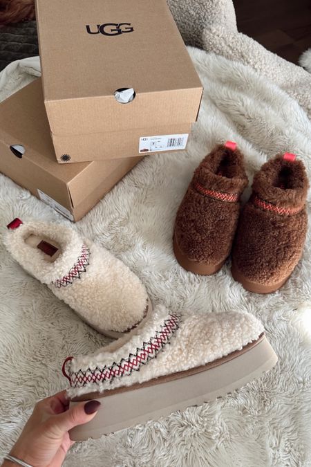 I LOVE 

Ugg slippers 
Gift guide 
Ootd 
Fall style 

#LTKGiftGuide #LTKstyletip #LTKshoecrush