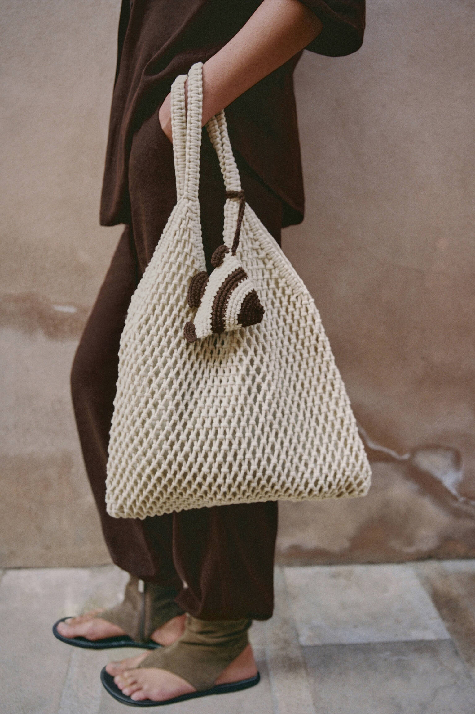 Embellished macramé tote bag - Pull&Bear United Kingdom | PULL and BEAR UK