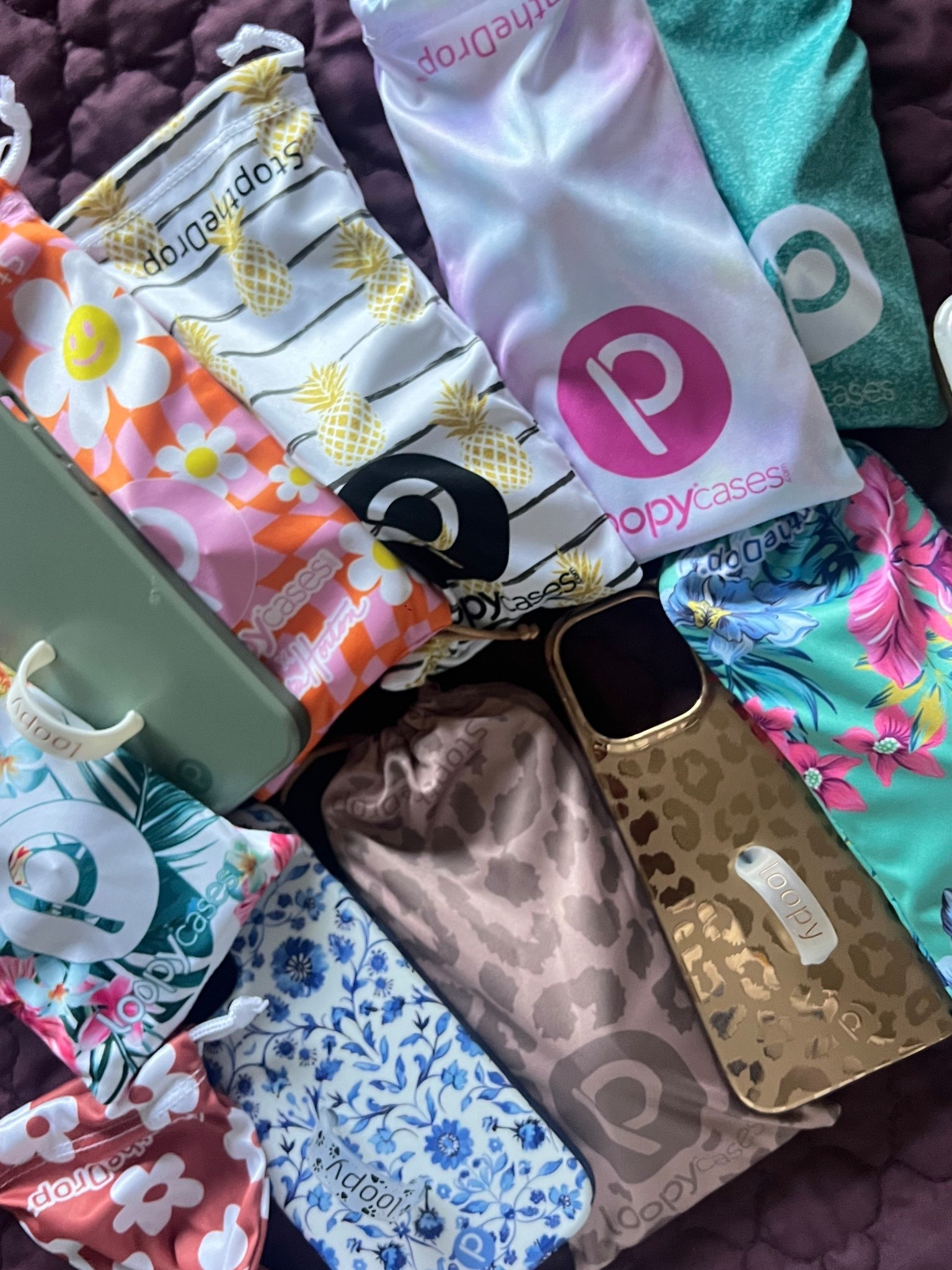 Loopy cases 
Phone case 
Stocking stuffers
Gifts for her 

#LTKootd #LTKGiftGuide #LTKCyberWeek