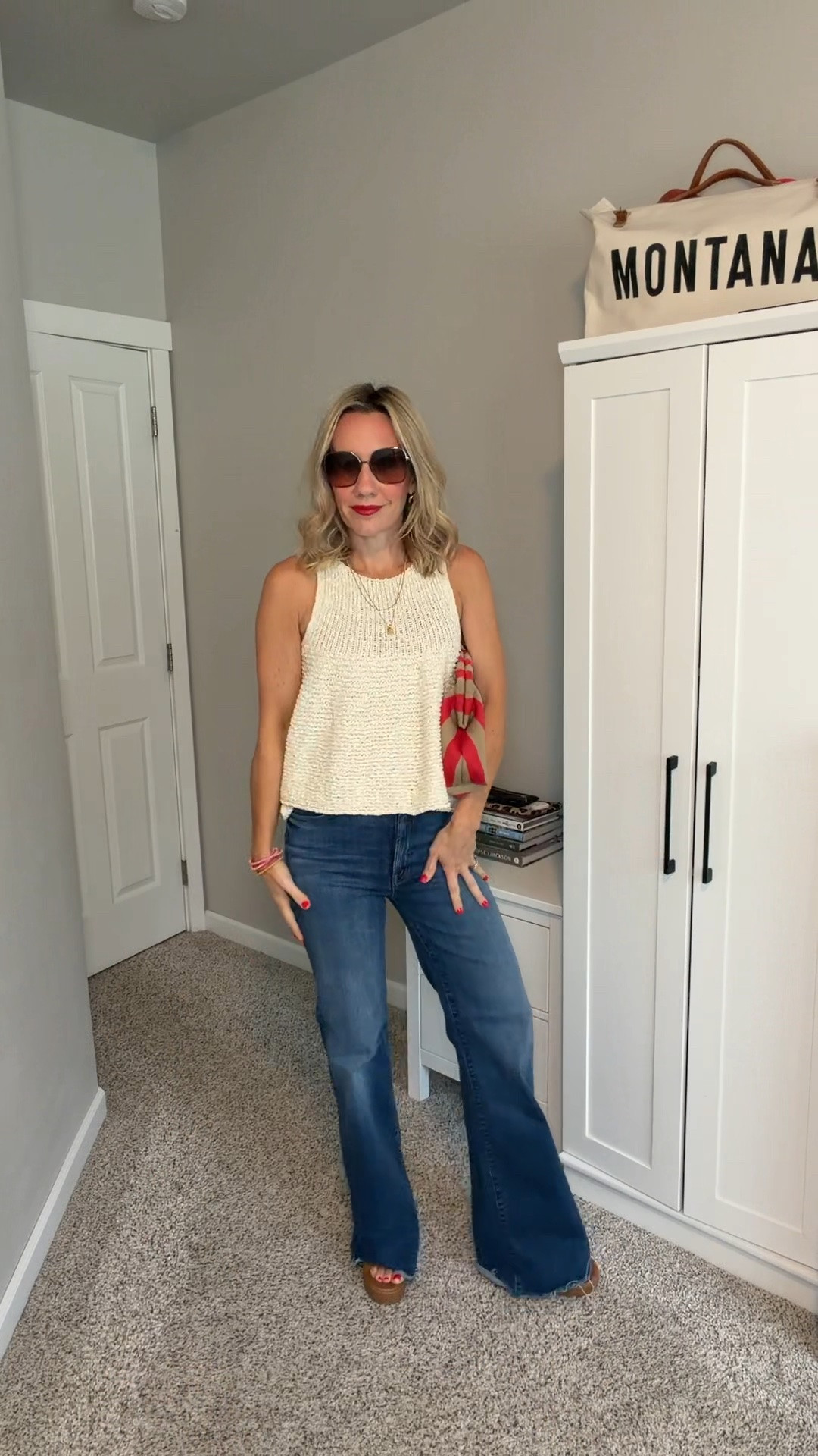 This @Anthropologie tank & darling @motherdenim make jeans and a tank extra special! 

Jeans are more than a few years old, but linked this years style that are very similar!