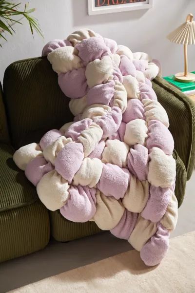 Marshmallow Cloud Fleece Throw Blanket | Urban Outfitters (US and RoW)