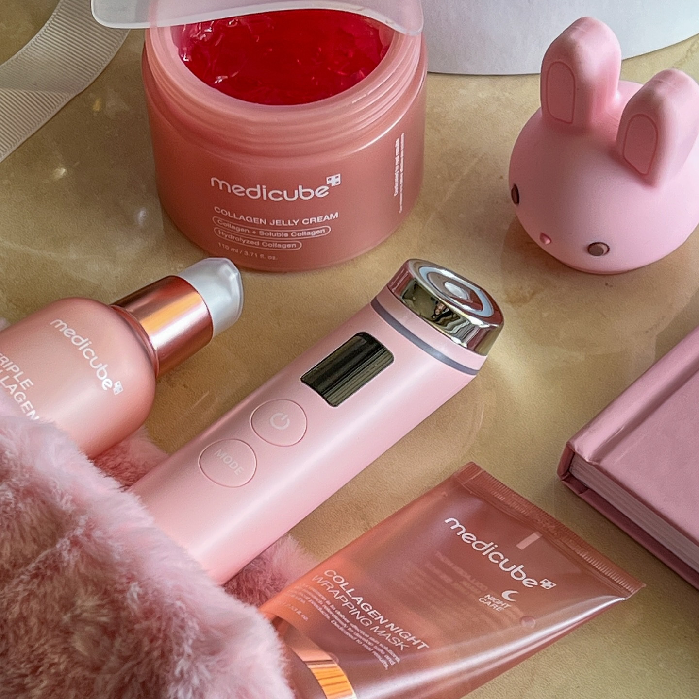 My pretty pink @medicube_global_official collection 🩷 
I’m so excited that I finally got my hands on the Medicube Age-R Booster Pro + pink bunny cover🐰
I have seen amazing things about this so now it’s time I see for myself!💗

#skincare #skincareproducts #pink

#LTKFindsUnder100 #LTKBeauty #LTKStyleTip