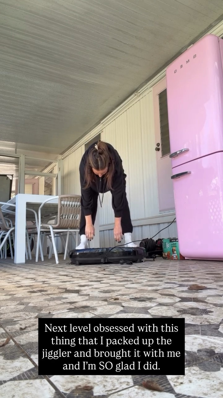 Next level obsessed with this thing that I packed up the jiggler and brought it with me and I’m SO glad I did.