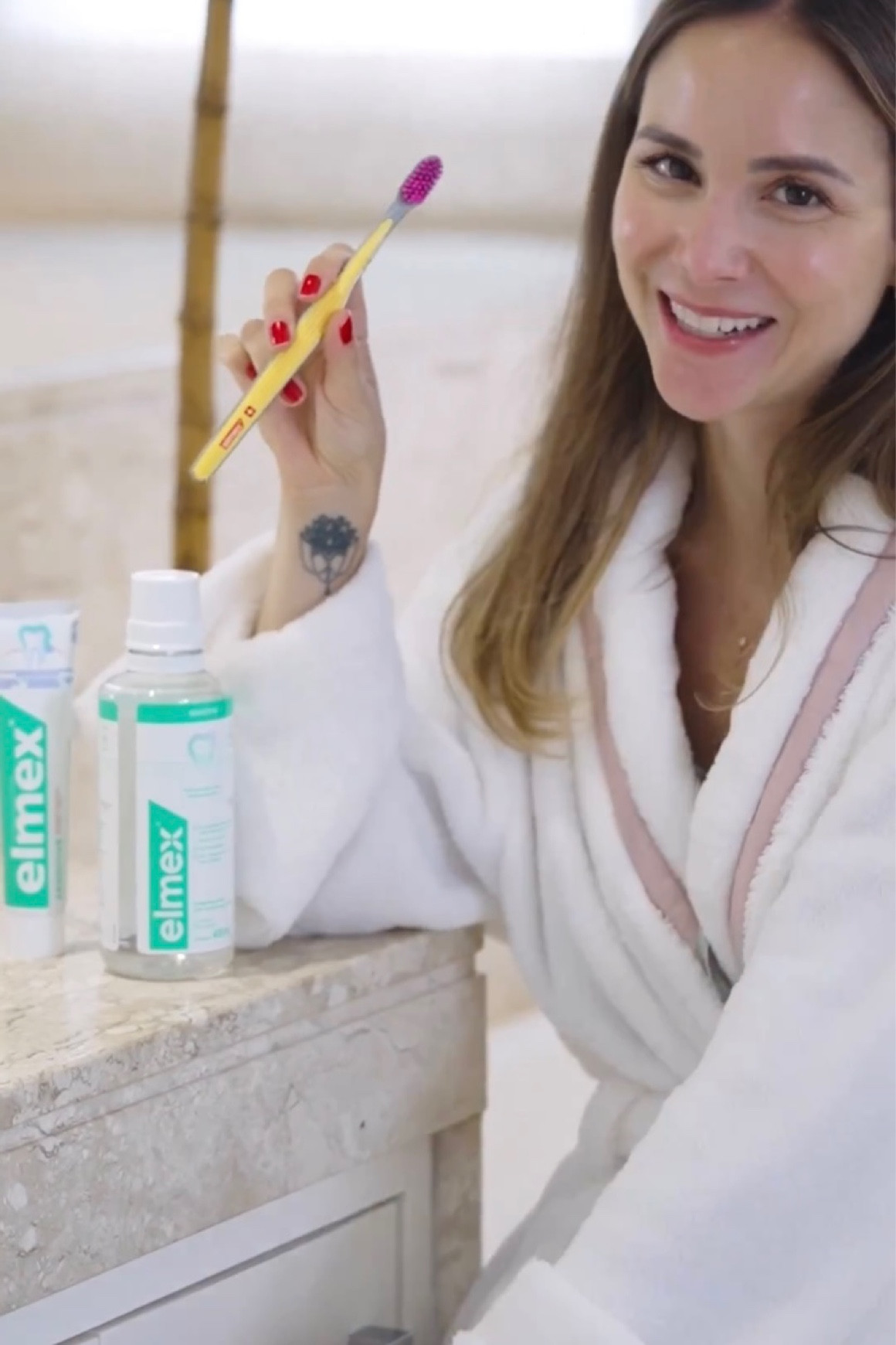 Um dos lugares mais apaixonantes que conheci é a Suíça, e é um lugar que penso em ir com o Matteo em breve. Quem vai com a gente também são os produtos @elmexbrasil da linha Elmex sensitive, já que contam com tecnologia suíça avançada para um cuidado eficaz na saúde bucal e alívio imediato na sensibilidade dos dentes. Assim podemos viajar despreocupados e protegidos. Vocês tambem levam seus produtos preferidos onde quer que vão? 

#LTKbrasil #LTKtravel #LTKbeauty