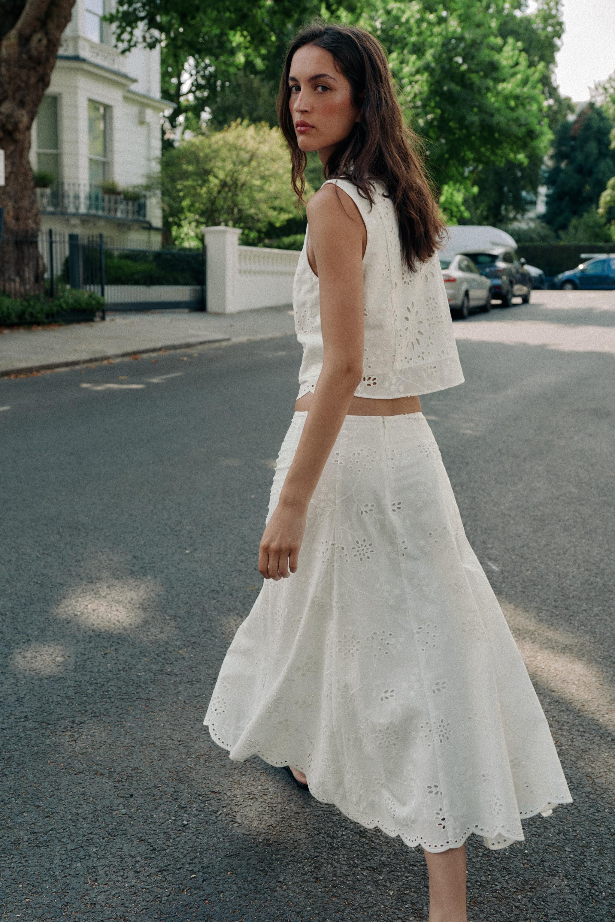 EMBROIDERED EYELET MIDI SKIRT | Zara US