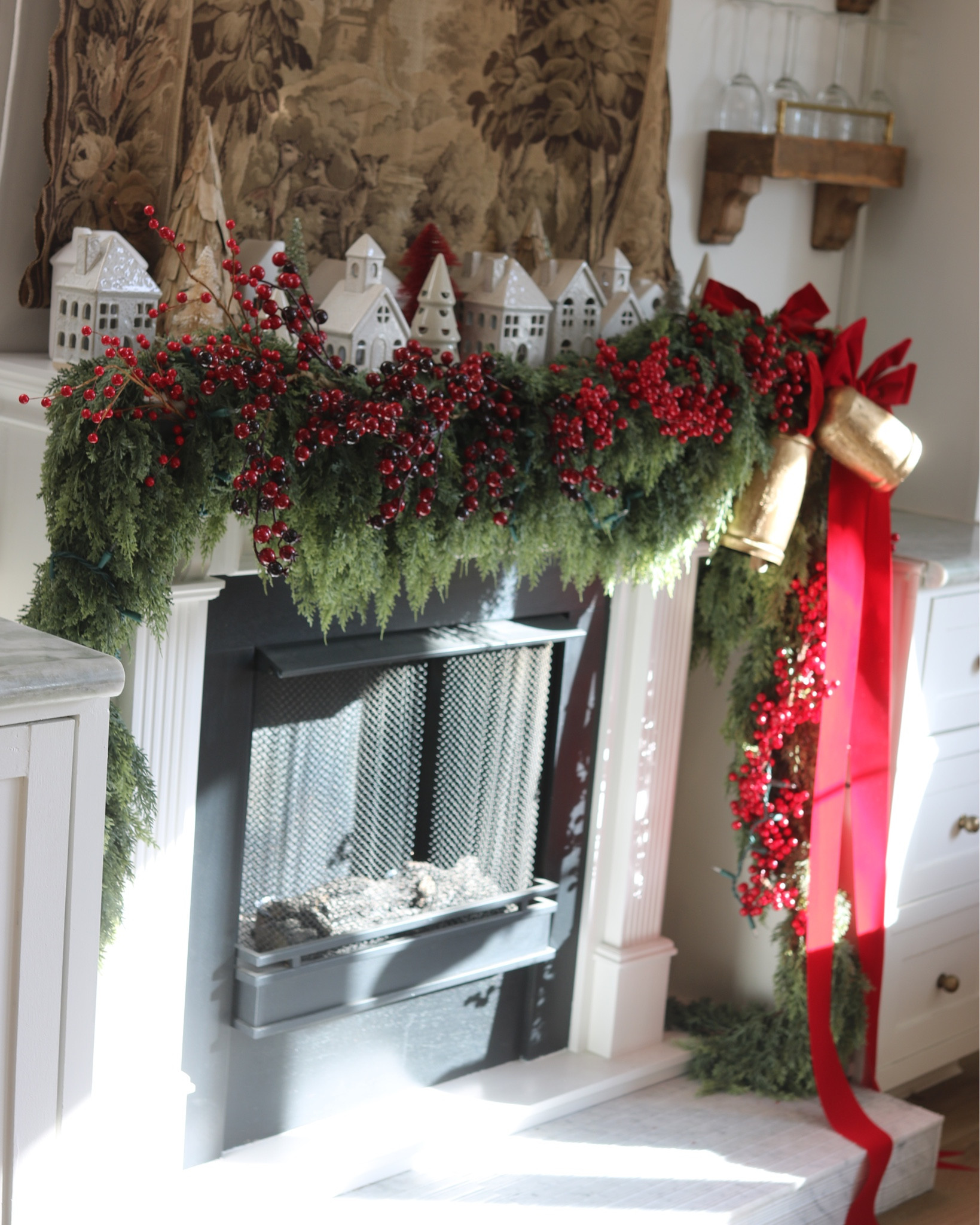 2024 Holiday Mantel!

#LTKHoliday #LTKSeasonal #LTKHome