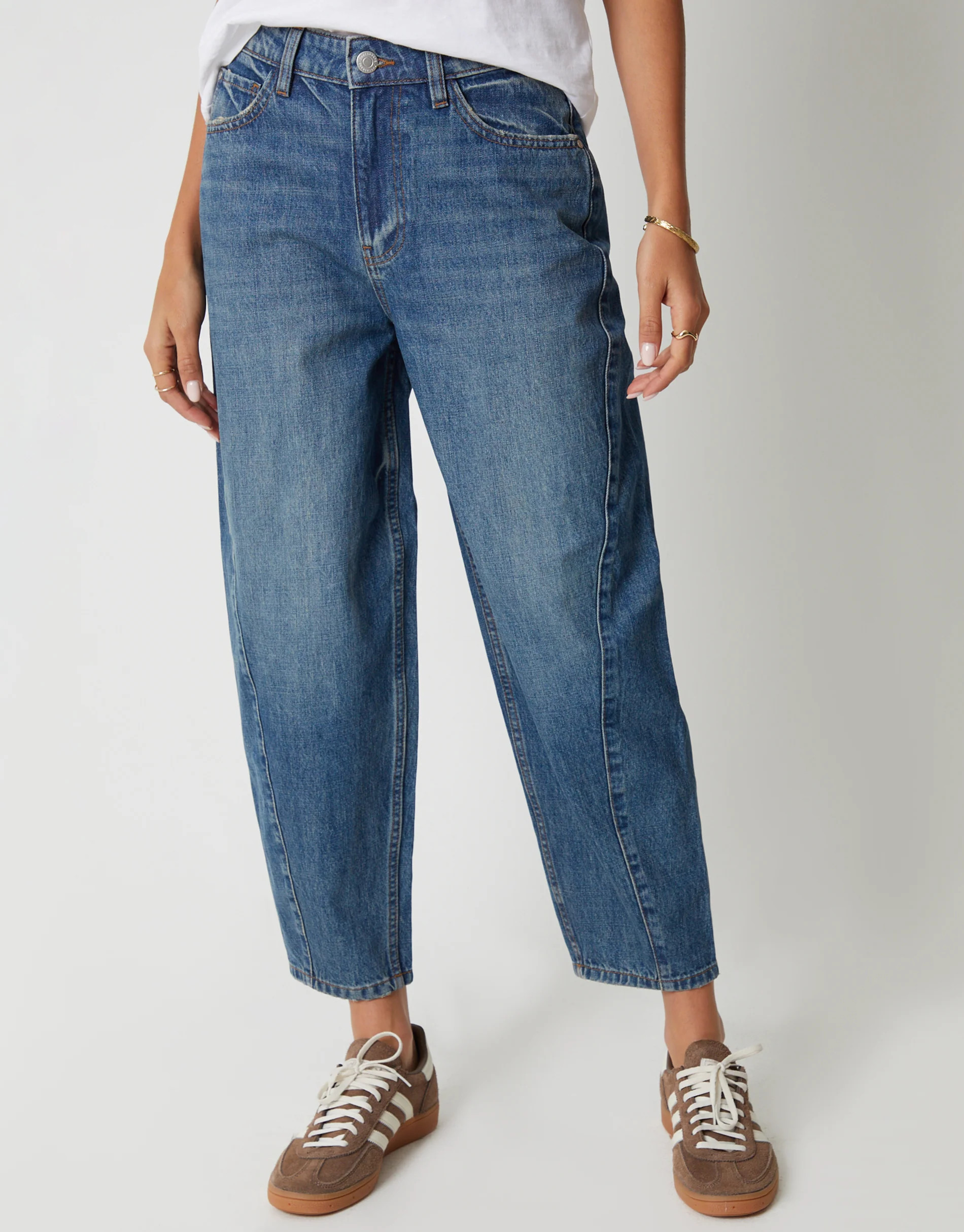 Mid Wash Barrel Leg Jeans | Threadbare