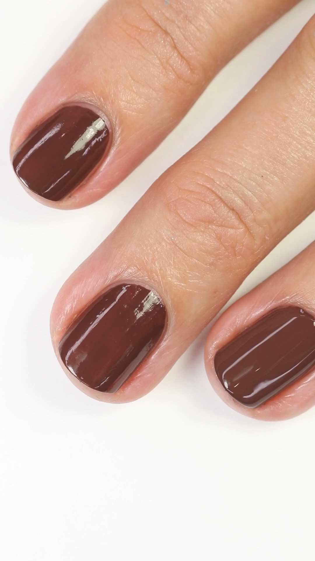 Chocolate glazed donut nails 🍩 🍁💗 are all the rage this fall! Here is how I created this look using regular polish. It can be done! Let me know if you try it out. I want to see your mani!💗 I used the shade @essie No To Do for this, chrome powder I bought on Amazon and my favorite fast drying topcoat from @glistenandglow1. Products will be linked in my @shop.ltk and in my stories. #glazeddonutnails #chocolateglazeddonutnails #hotchocolatenails #glazeddonutnailstutorial 

#LTKVideo #LTKbeauty #LTKSeasonal