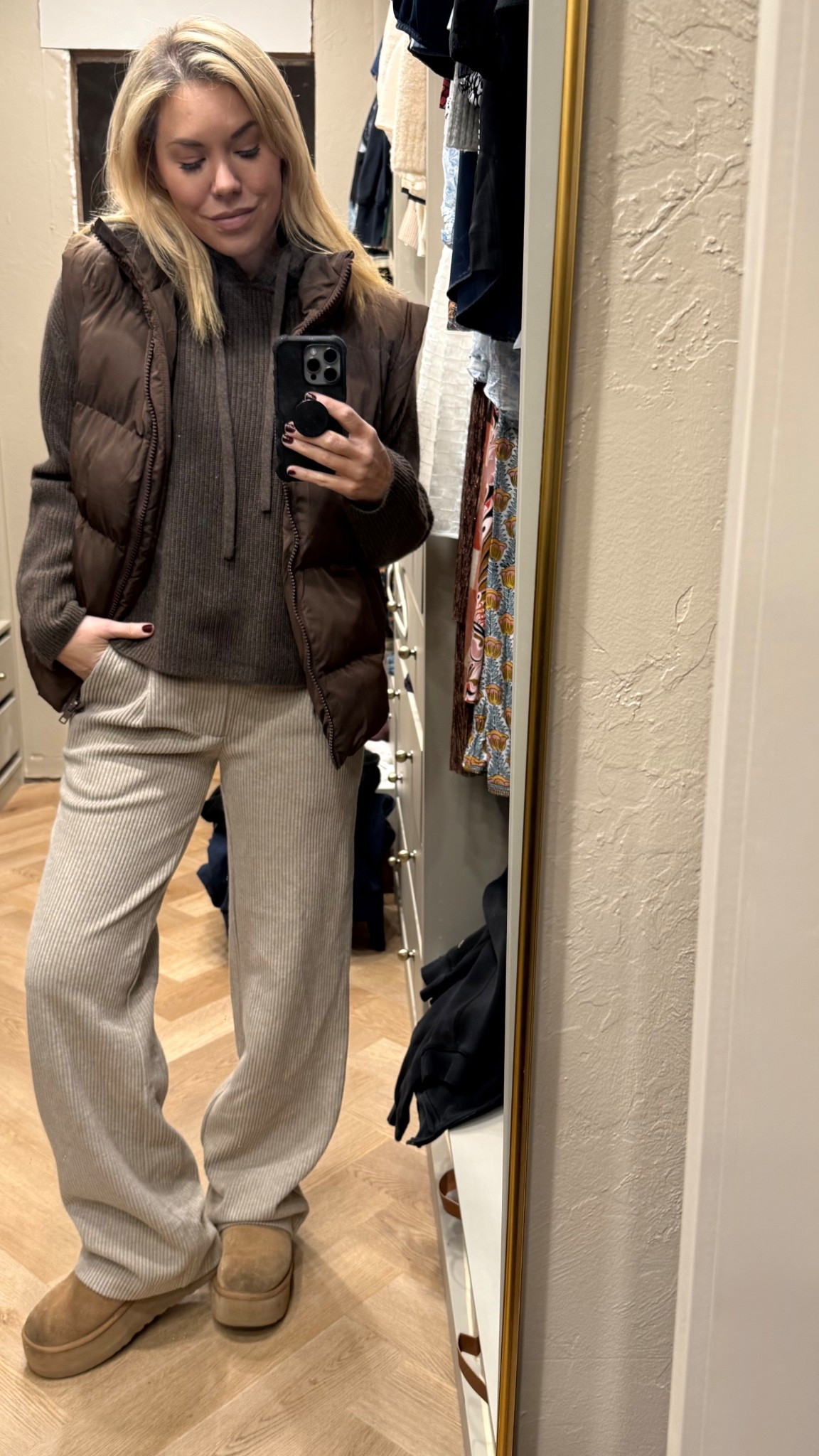 Weekend cozy outfit
(Love these Varley pants and they are almost sold out!)

Packed this for a girls lake tripp

#LTKootd #LTKdayinmylife #LTKgrwm