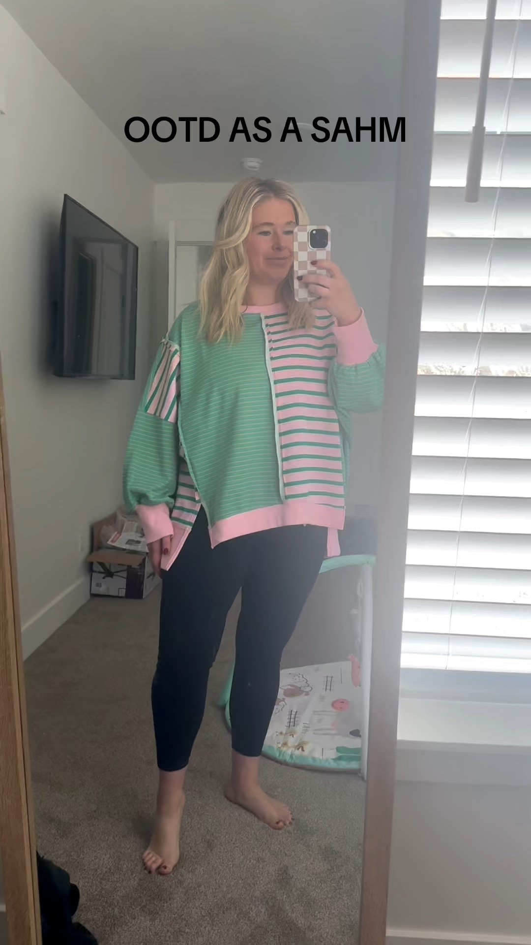 Size XL top 
L leggings 

#LTKMidsize #LTKSeasonal #LTKPlusSize