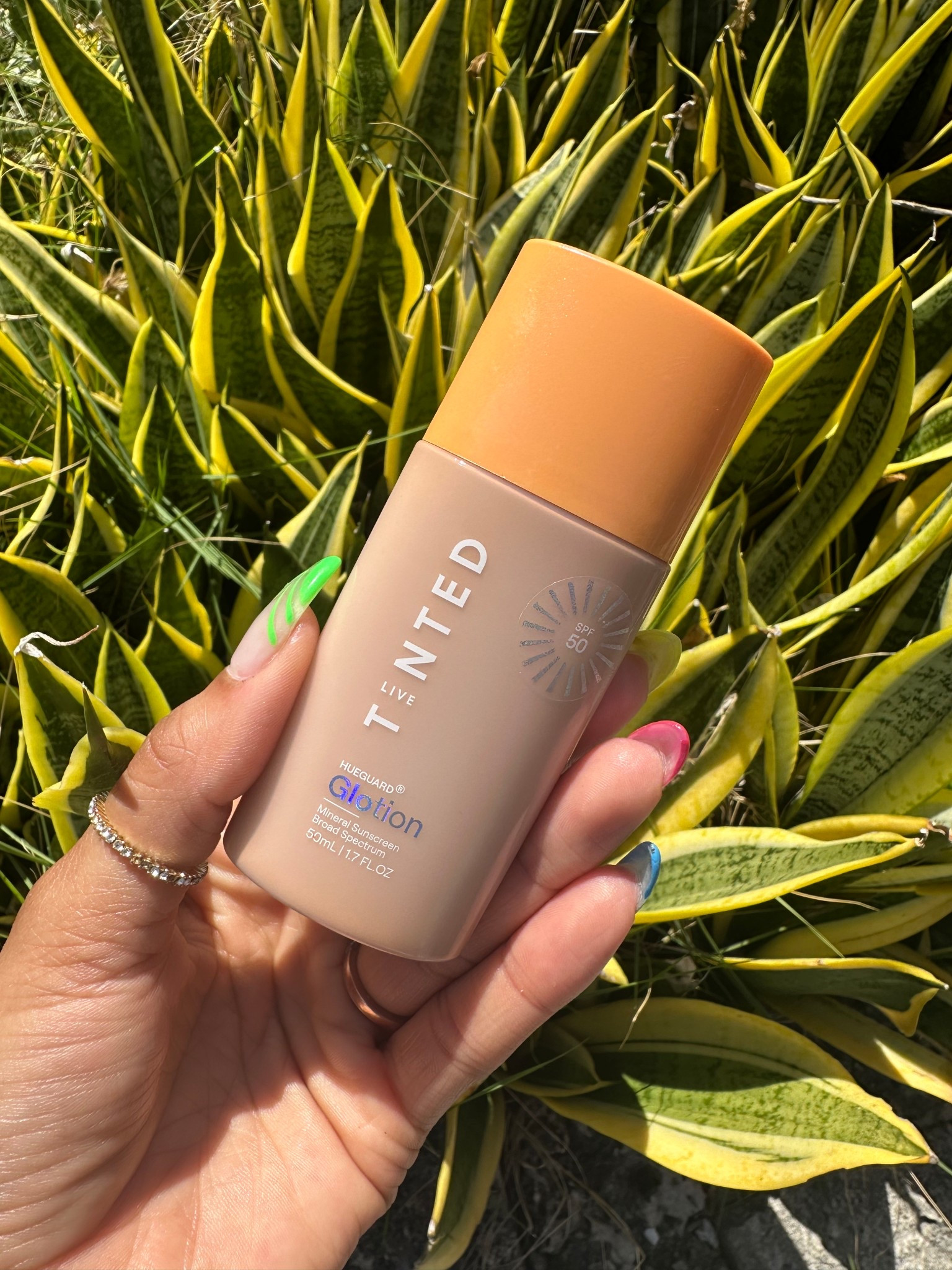 Glowy SPF✨

#LTKU #LTKBeauty #LTKStyleTip