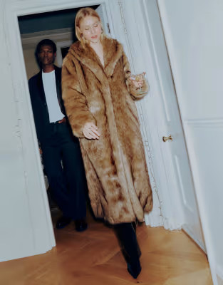Abercrombie & Fitch long faux fur coat in camel | ASOS (Global)