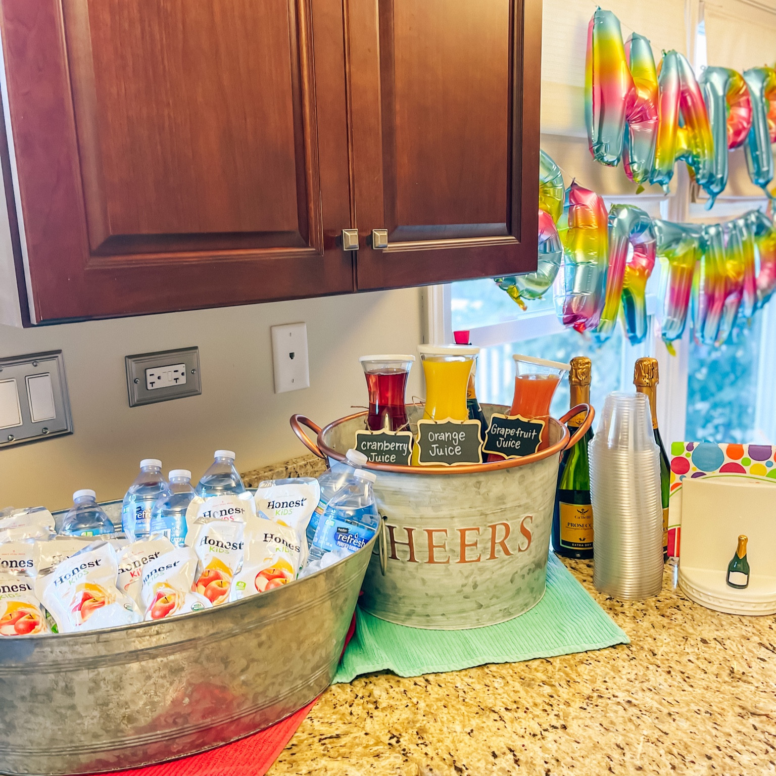 Mimosa Bar!