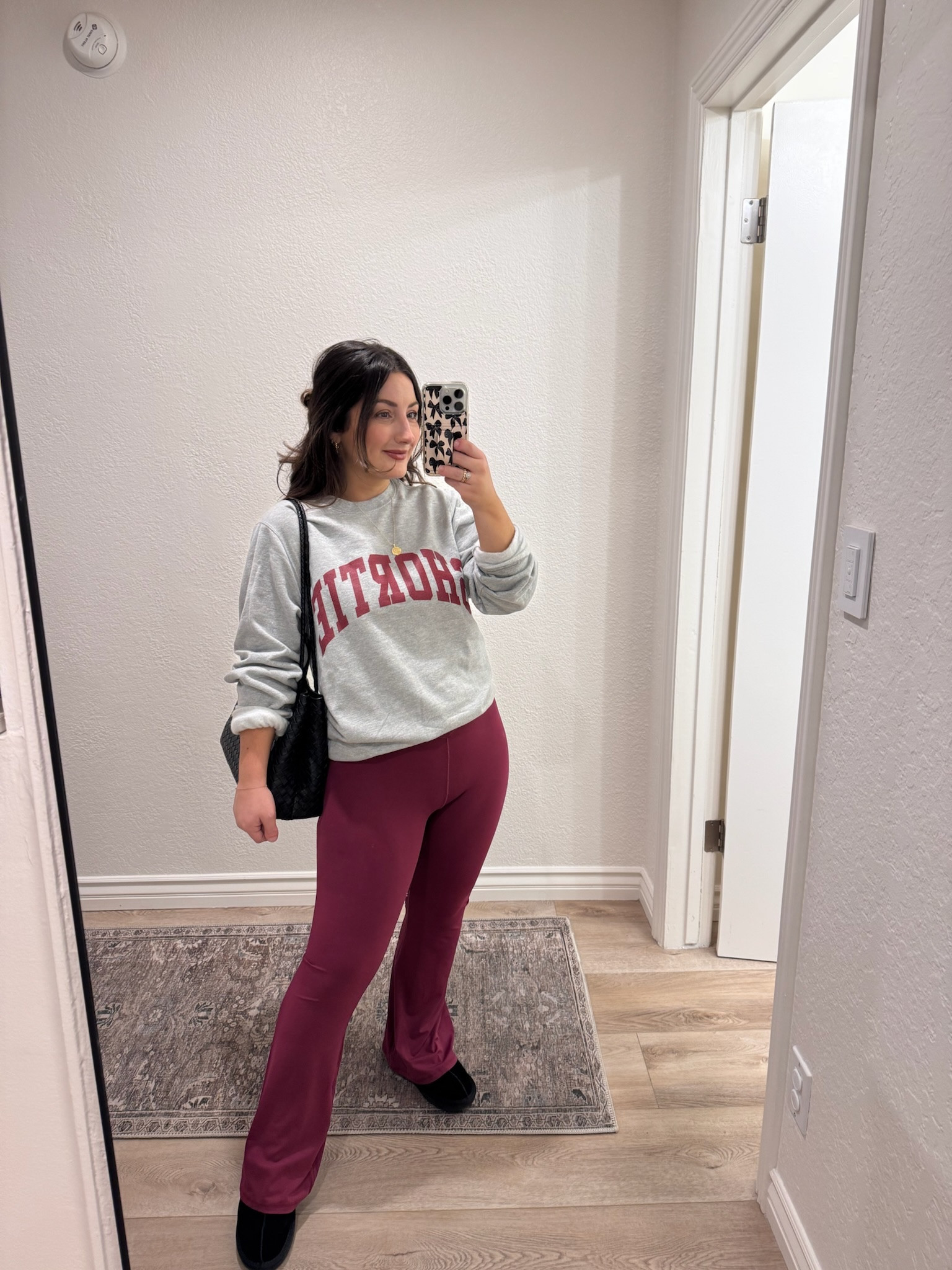 Shortie crewneck sweatshirt size medium, White tee size small, Crossover yoga pants size small 28in inseam (5'0" 140lbs)


#LTKfitnessgoals #LTKPetite #LTKActive